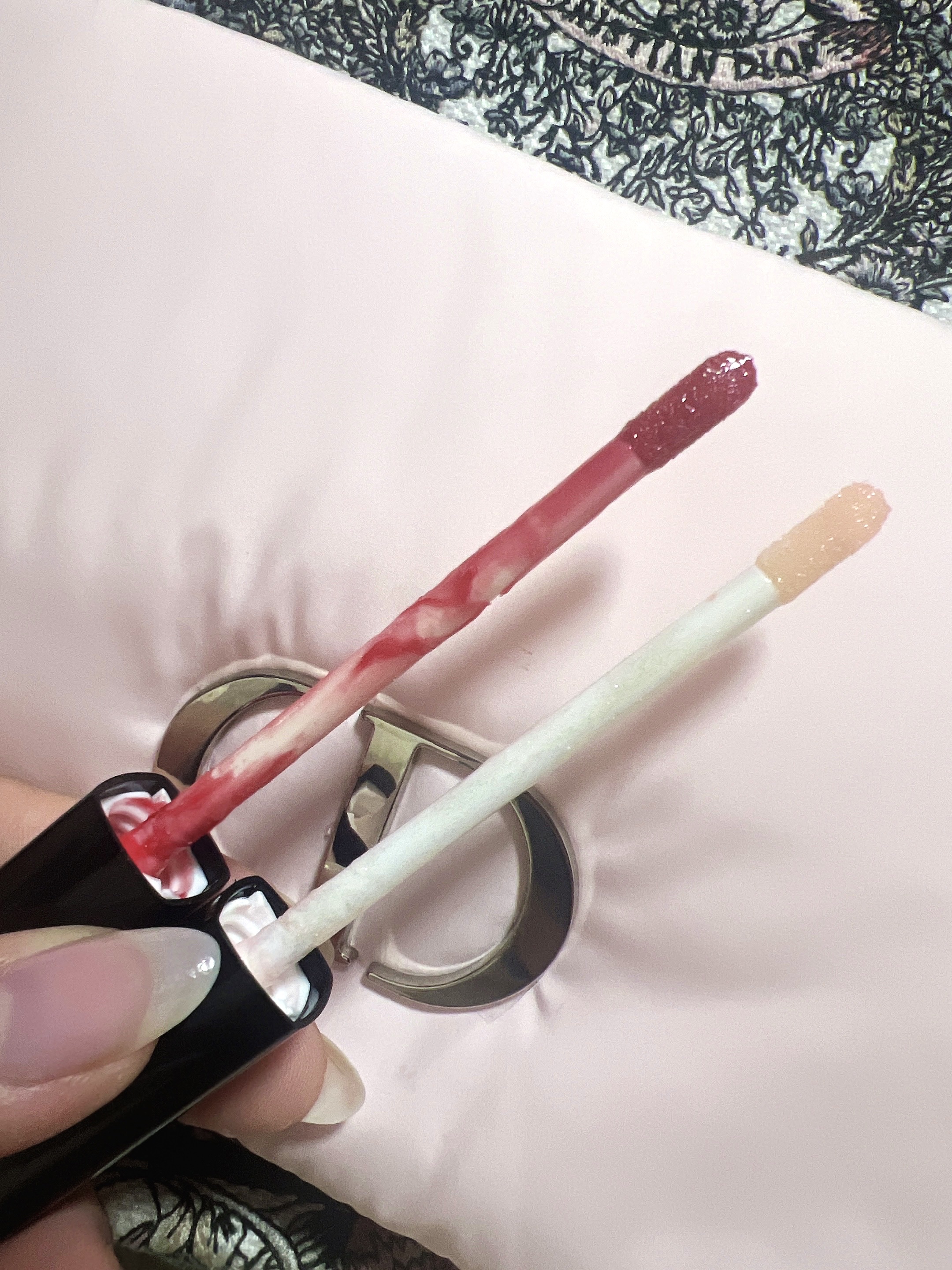 レーヴル サンティヤント/CHANEL/リップグロスを使ったクチコミ（3枚目）