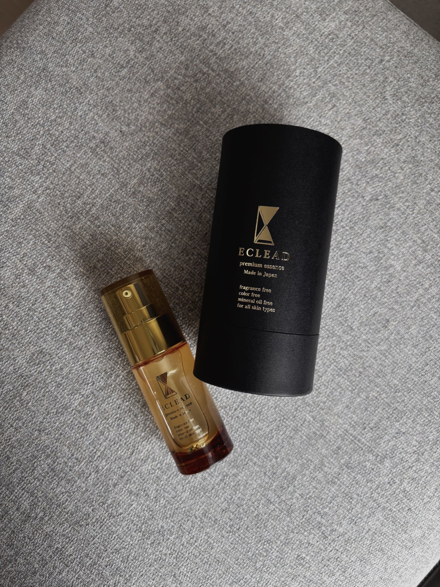 nanase on LIPS 「エクリードプレミアムシリーズ特濃エイジング美容液をご紹介いたし..」(1枚目)