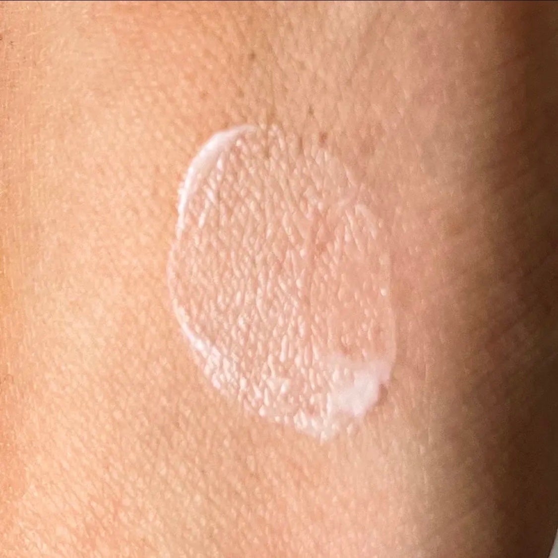 アイメイクベース/CEZANNE/アイシャドウベースを使ったクチコミ(3枚目)