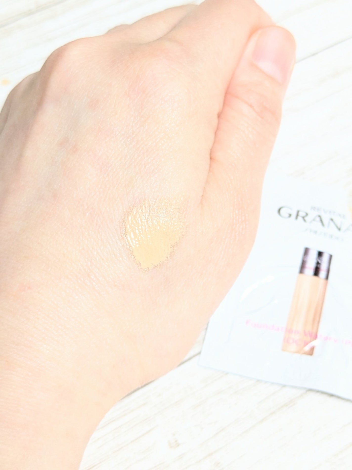 ファンデーション ウオータリー(PF)/リバイタル グラナス/リキッドファンデーションを使ったクチコミ(6枚目)