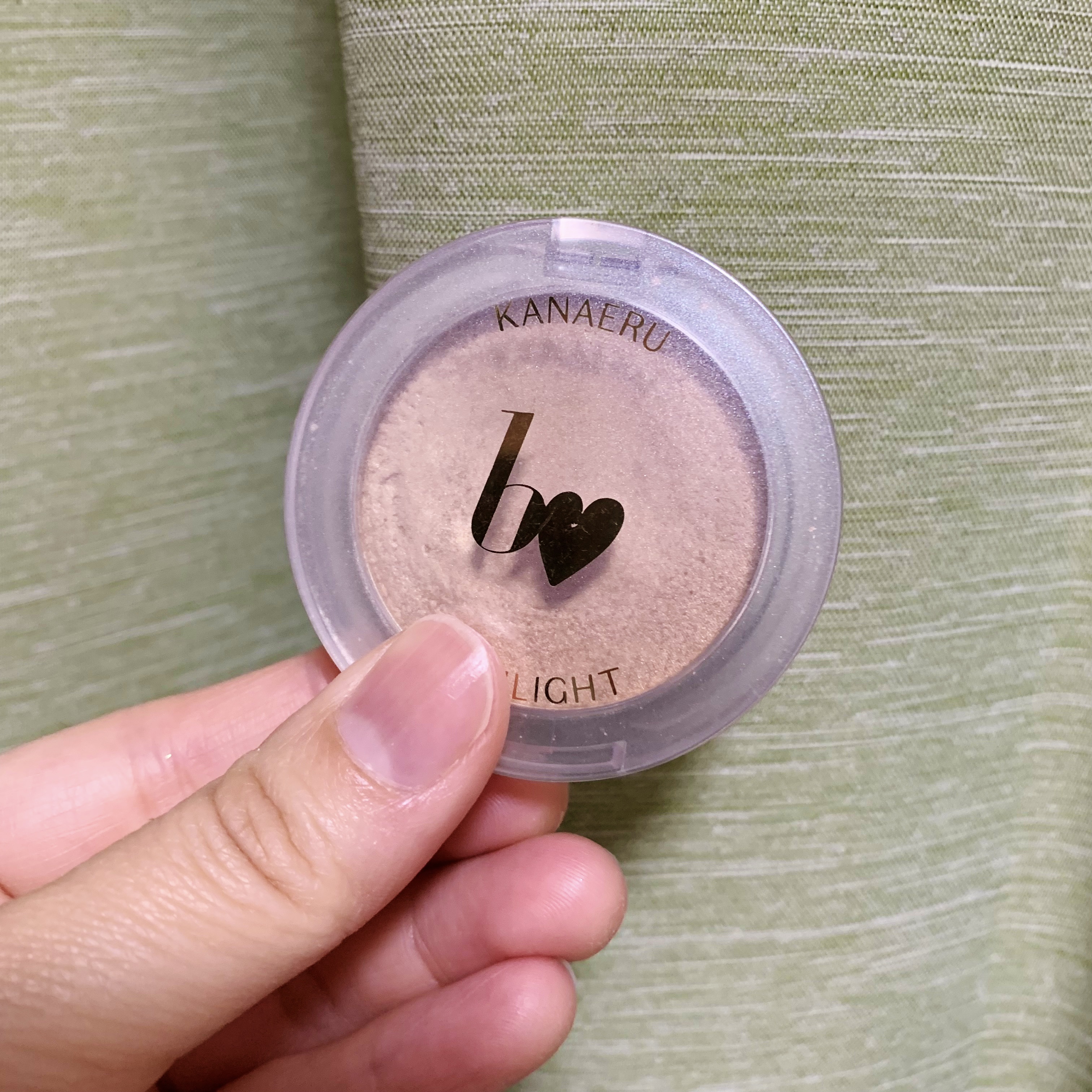 叶えるハイライト 01 骨格ベージュ/b idol/パウダーハイライトを使ったクチコミ（1枚目）