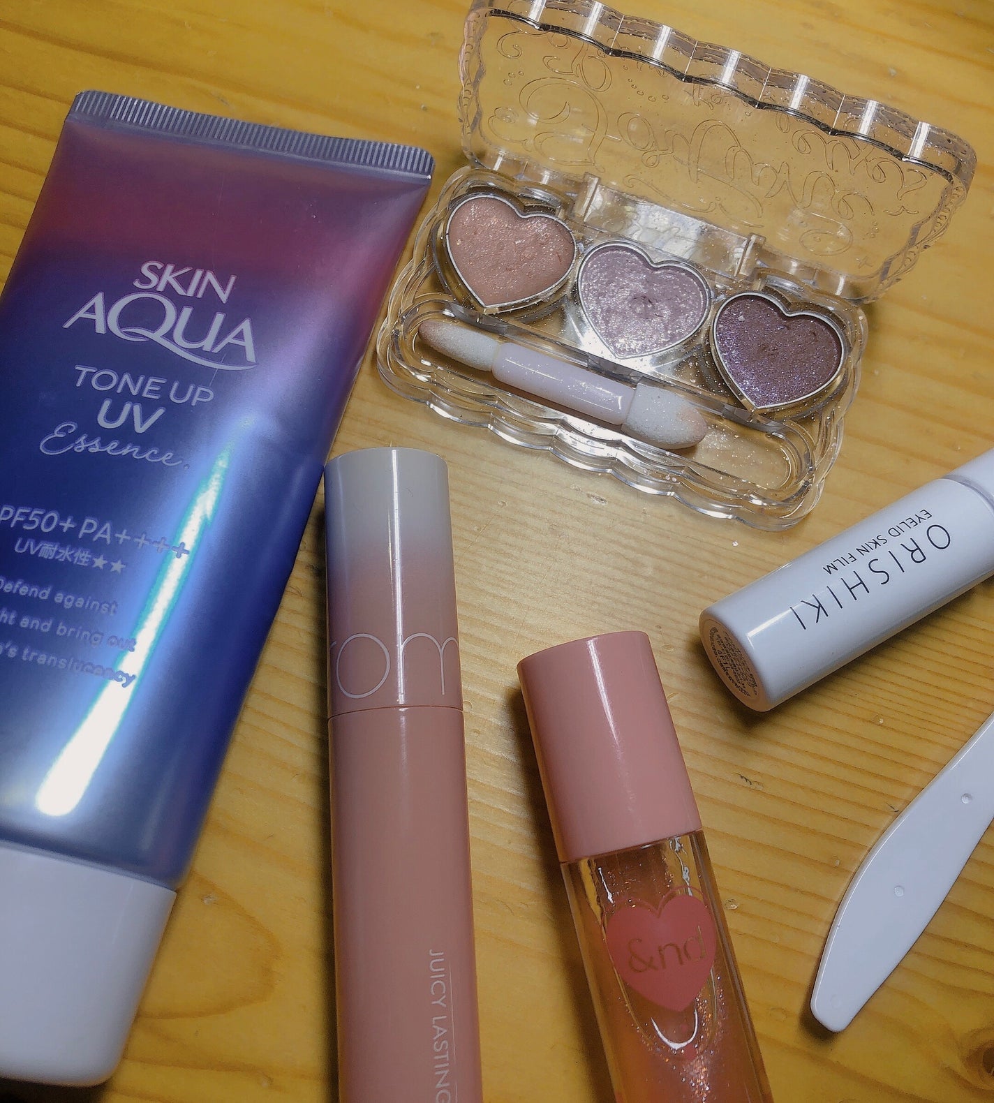 まかろん🎀🔙100% on LIPS 「#オリシキ#ロムアンドリップ#日焼け止め下地..」(1枚目)