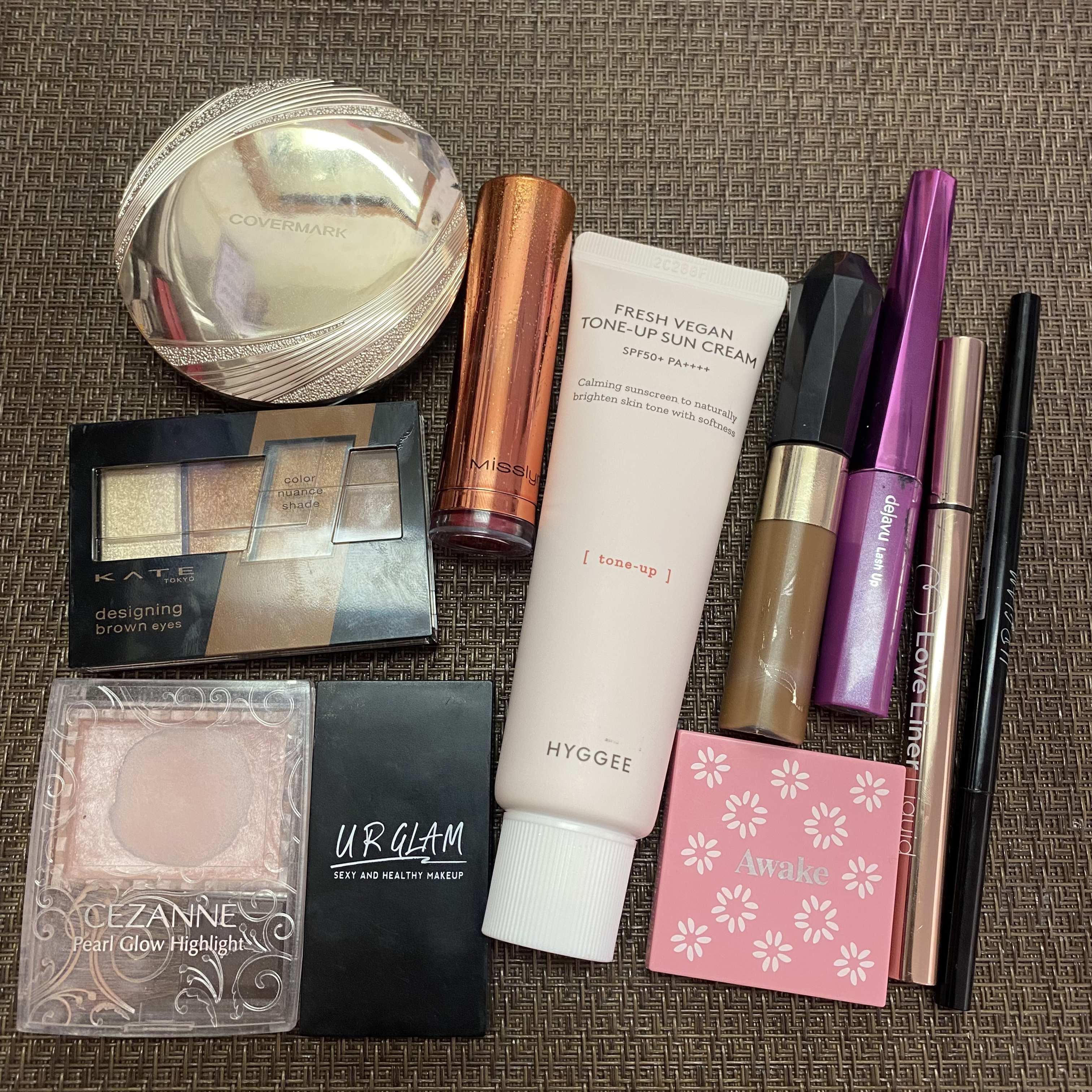 チアミーアップ グロウイング ブラッシュ＆リップ/Awake/口紅を使ったクチコミ（3枚目）