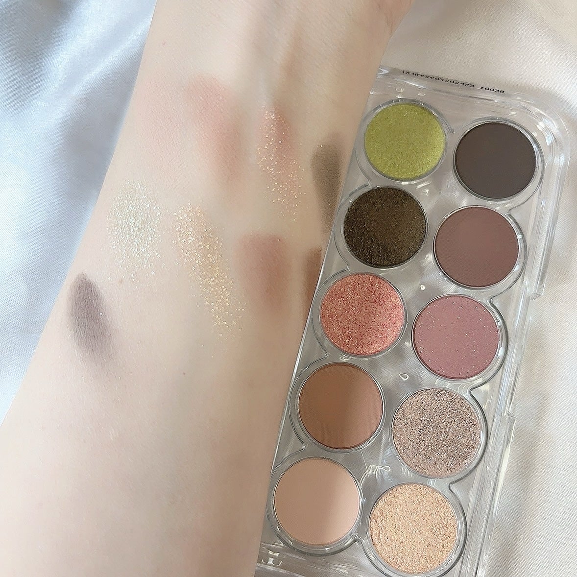 ライトオンアイズシャドウパレット/ルミル/アイシャドウパレットを使ったクチコミ(3枚目)