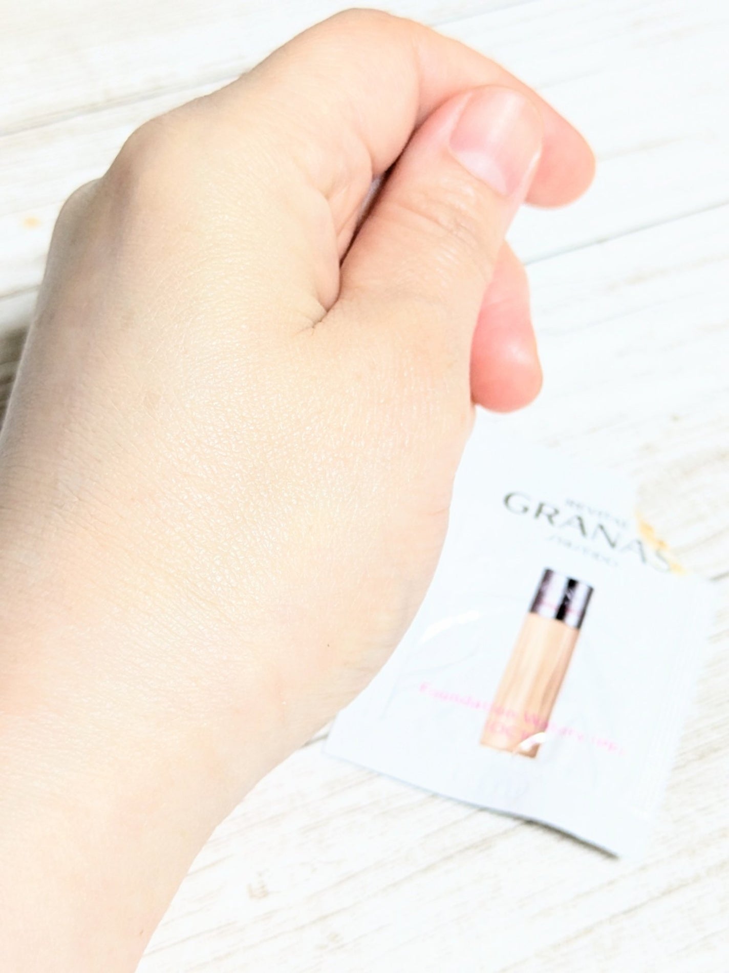 ファンデーション ウオータリー(PF)/リバイタル グラナス/リキッドファンデーションを使ったクチコミ(3枚目)