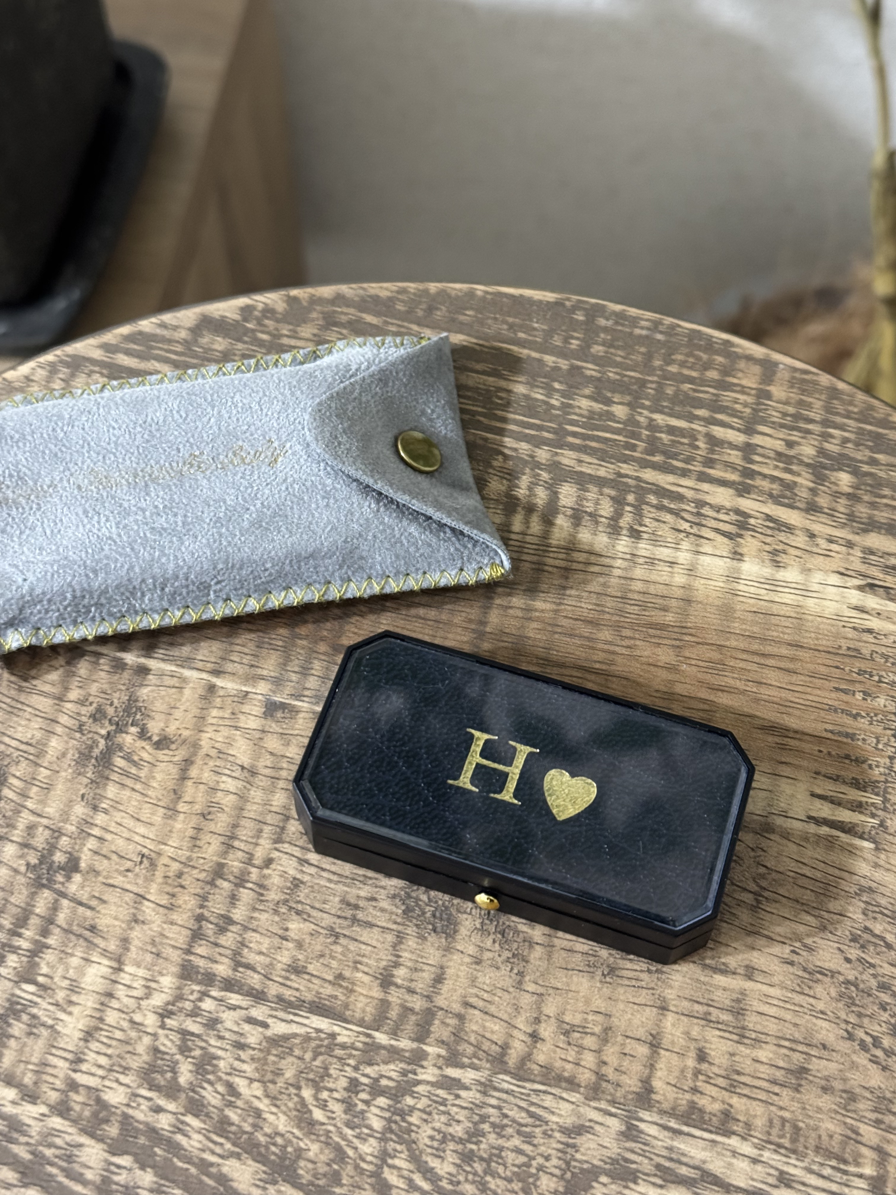 ボーム・デ・ミューズ/オフィシーヌ・ユニヴェルセル・ビュリー/リップバームを使ったクチコミ（2枚目）