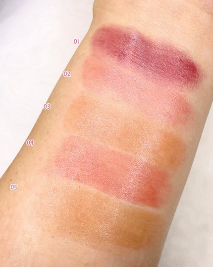 ベアリップグロー 02 ミスティローズ(夜明け前の幻想的な雰囲気)/Healus/口紅を使ったクチコミ(3枚目)