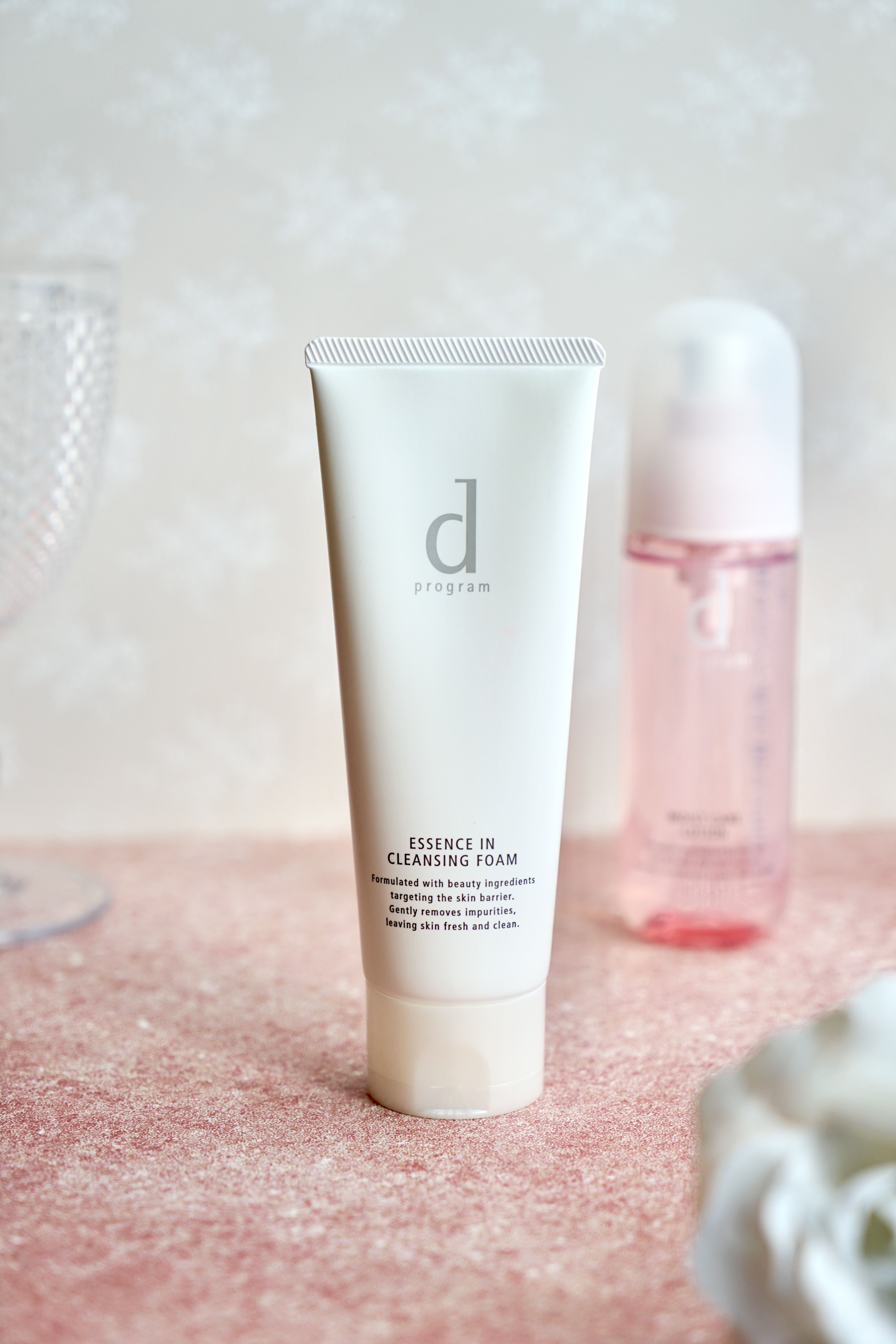 エッセンスイン クレンジングフォーム/d プログラム/洗顔フォームを使ったクチコミ（2枚目）