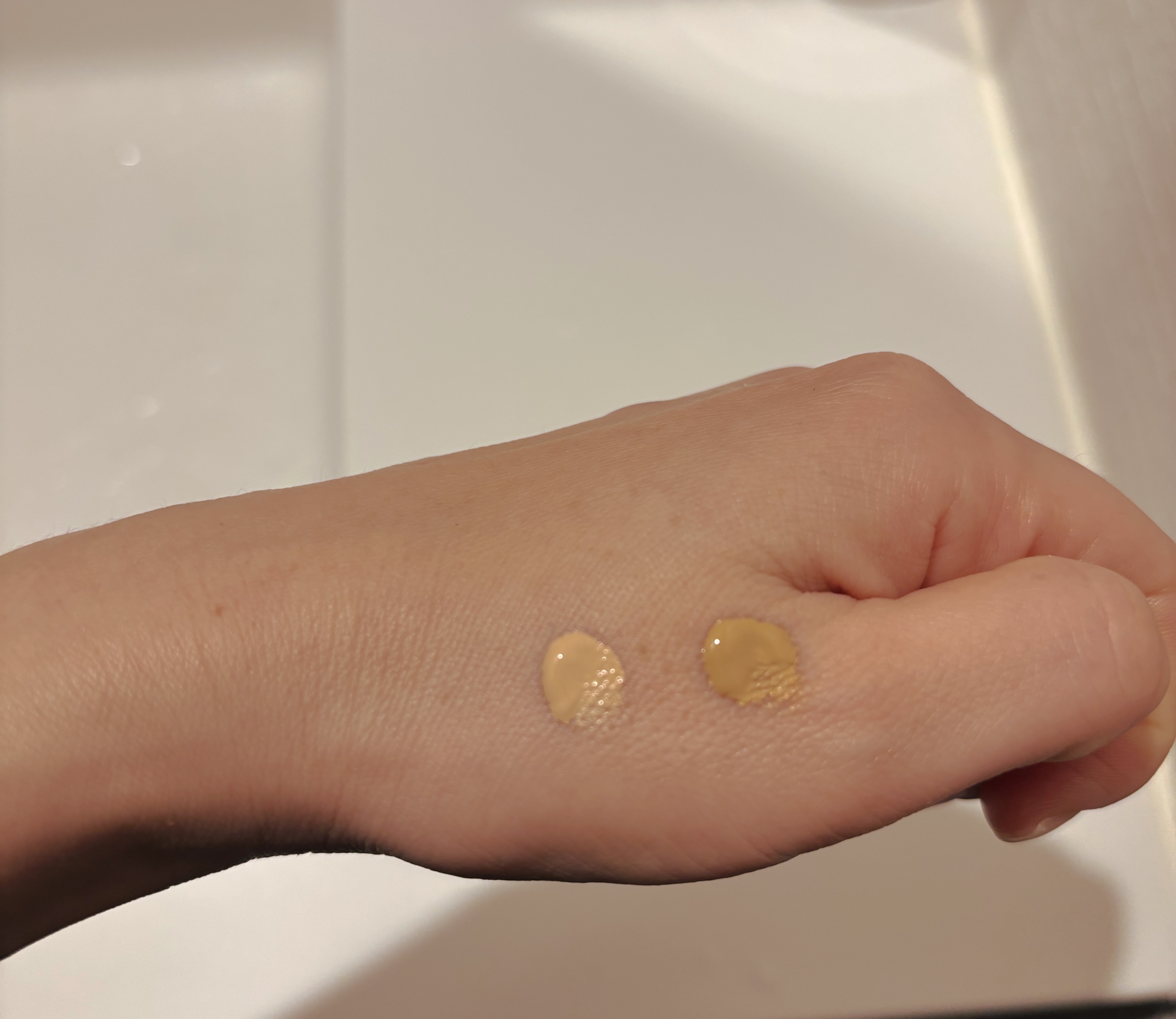 スタジオ ラディアンス 24 ルミナス コンシーラー/M・A・C/リキッドコンシーラーを使ったクチコミ（3枚目）