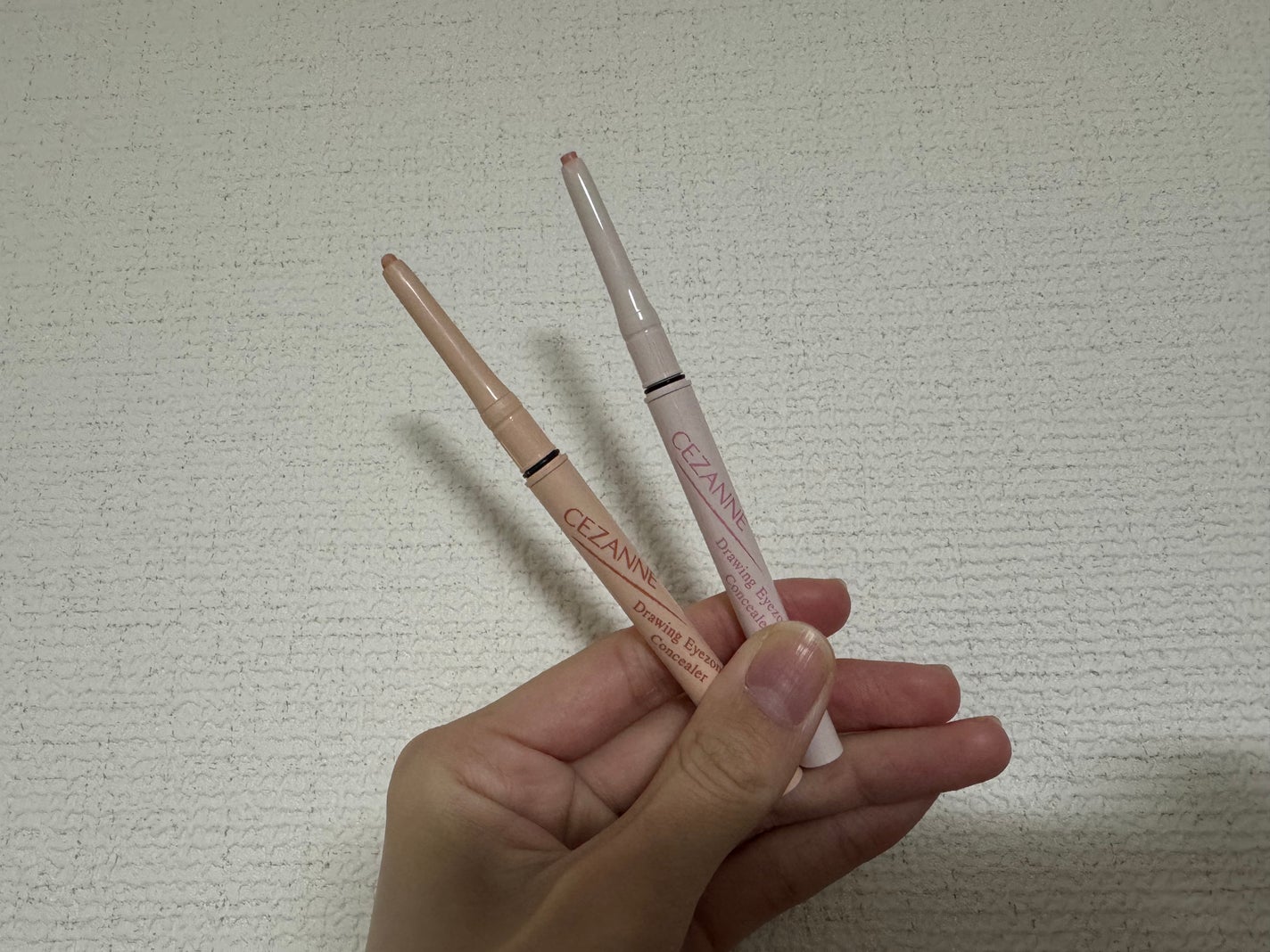 描くアイゾーンコンシーラー/CEZANNE/ペンシルコンシーラーを使ったクチコミ(2枚目)