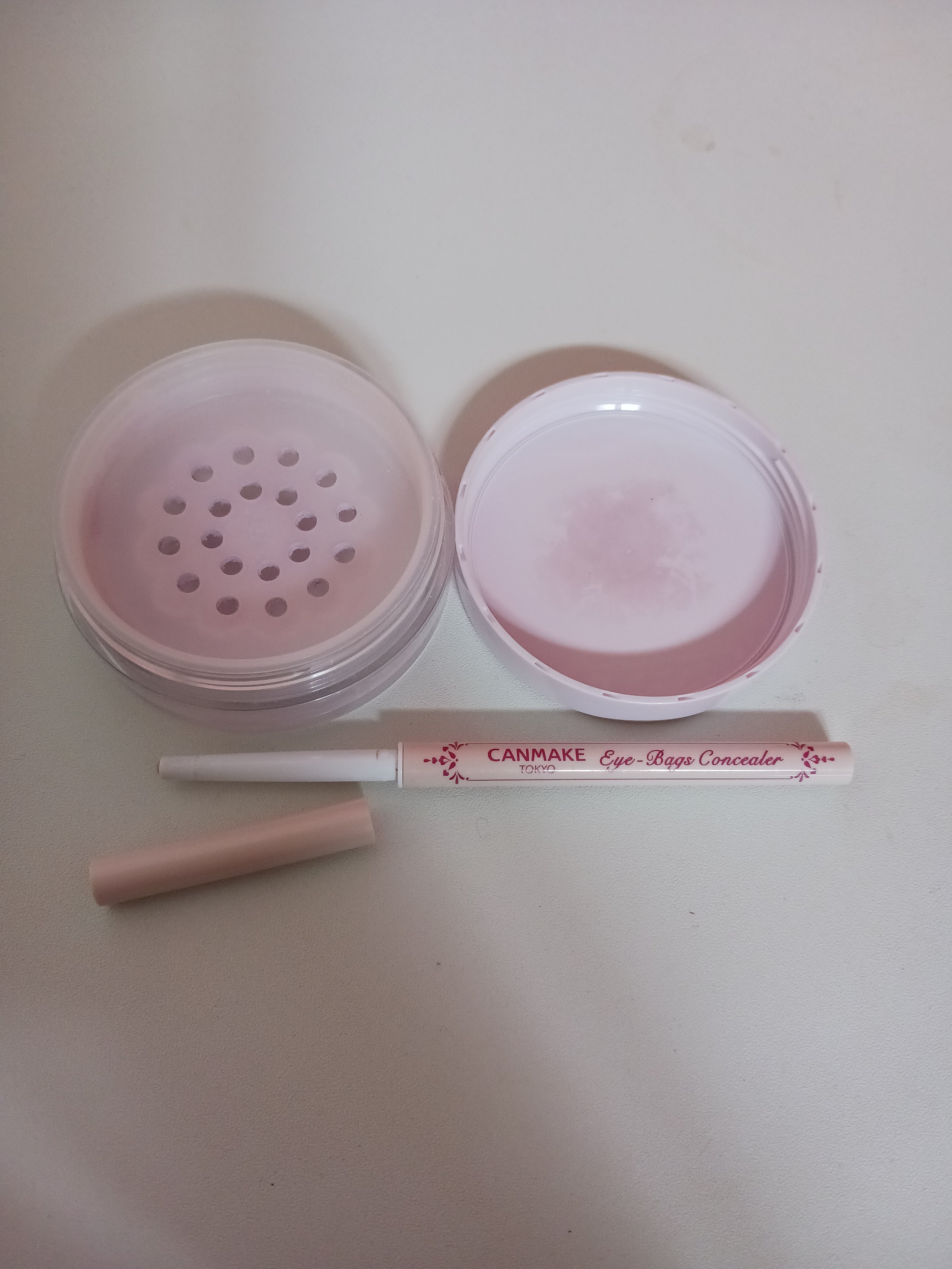 シルキールースモイストパウダー/キャンメイク/ルースパウダーを使ったクチコミ（1枚目）