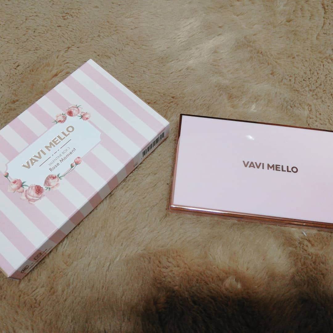 バレンタインボックス3ローズモーメント/VAVI MELLO/アイシャドウパレットを使ったクチコミ（3枚目）