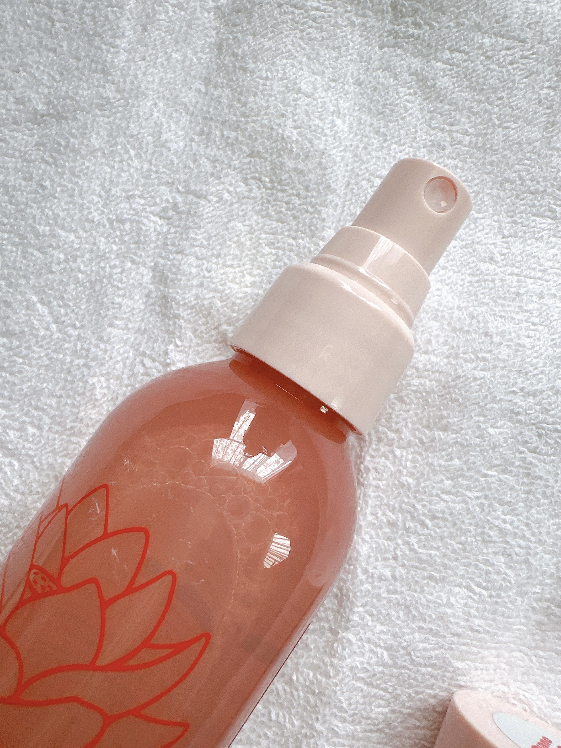 ロータス ワンデーストレート ヘアミスト ティー＆シトラスの香り/ダイアン/ヘアミストを使ったクチコミ（3枚目）