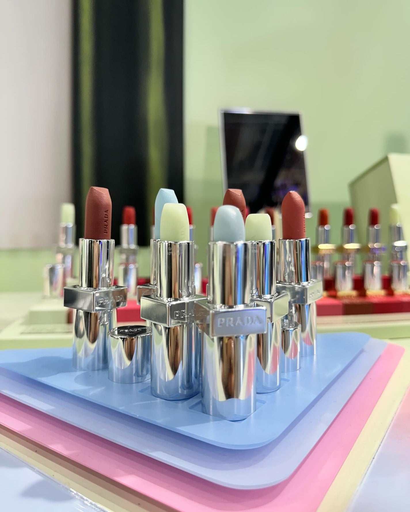 リップ バーム オプティマイジング ケア/PRADA BEAUTY/リップバームを使ったクチコミ(6枚目)