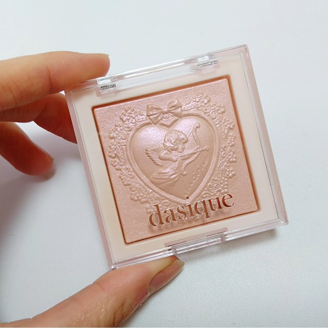 ラックスグロウハイライター/dasique/パウダーハイライトを使ったクチコミ（2枚目）
