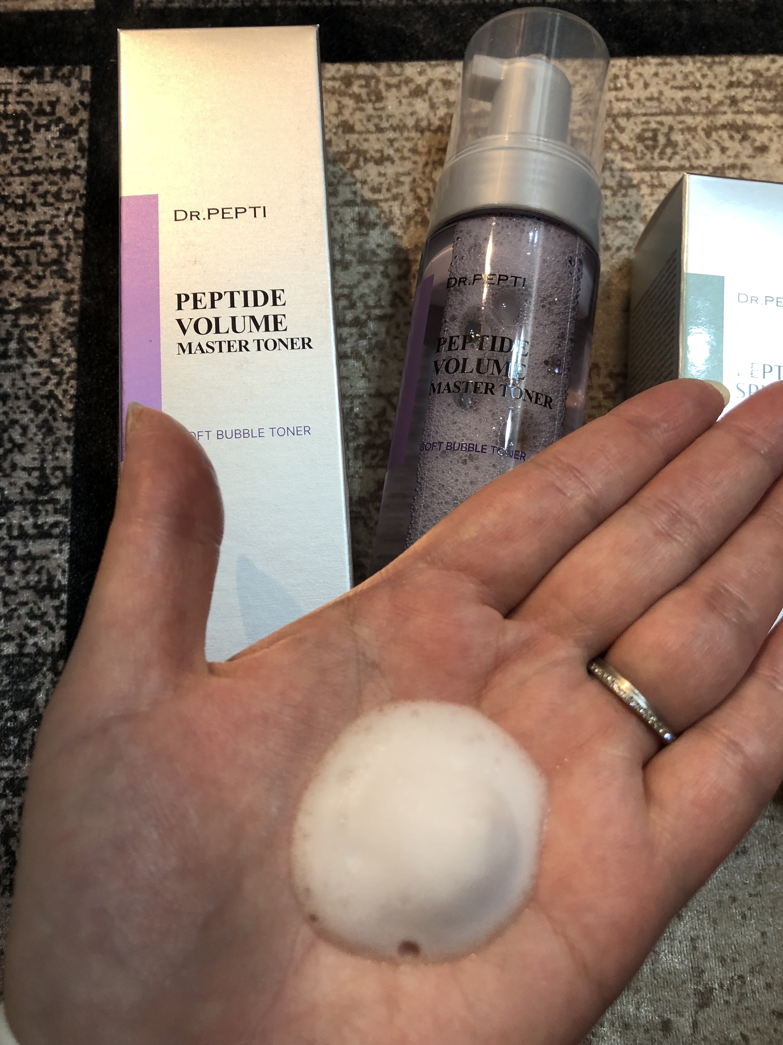 ペプチドボリュームマスタートナー/DR.PEPTI/ブースター・導入液を使ったクチコミ（3枚目）