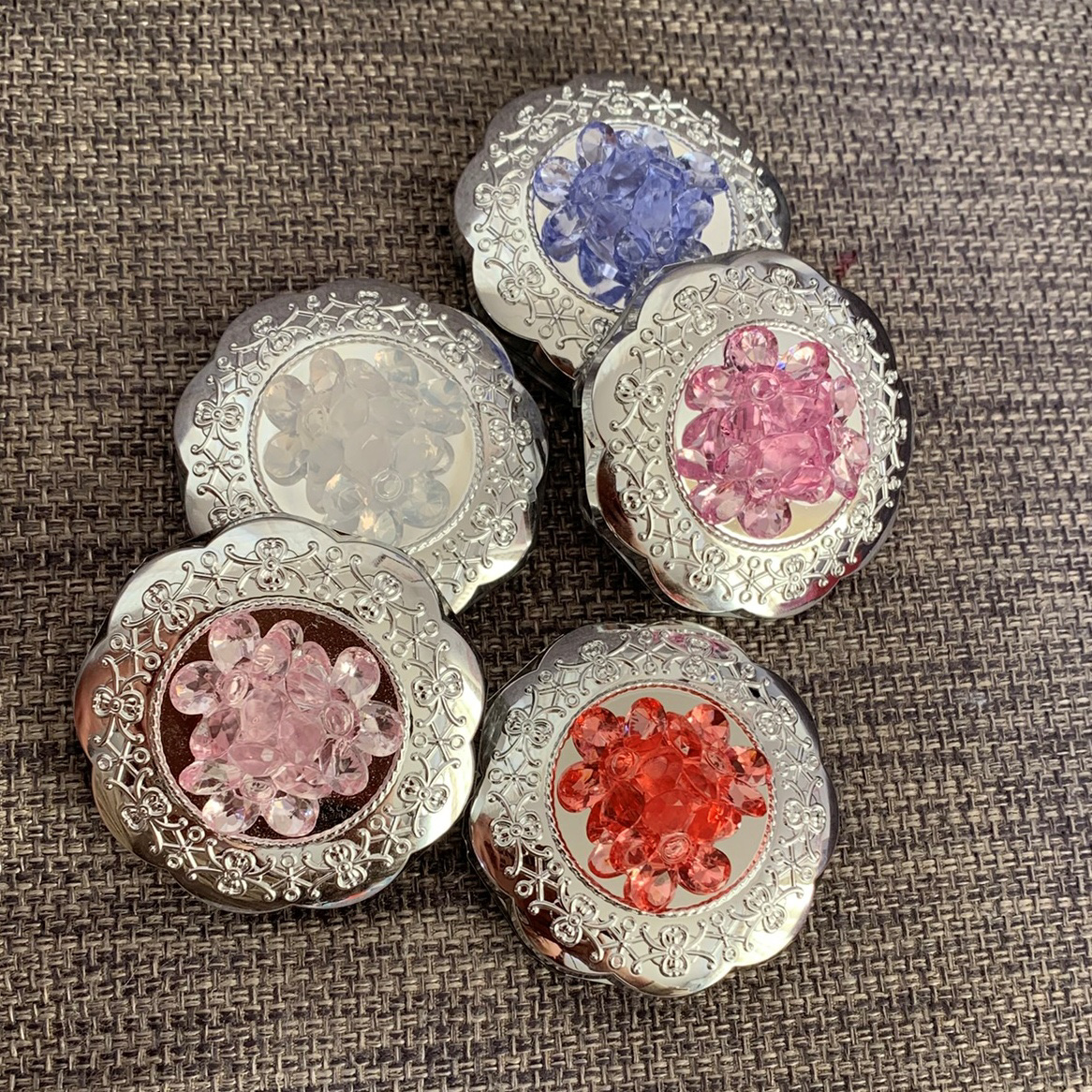 ジルスチュアート クリスタルブルーム ペタルクチュールアイズ デュオ/JILL STUART/アイシャドウパレットを使ったクチコミ（2枚目）