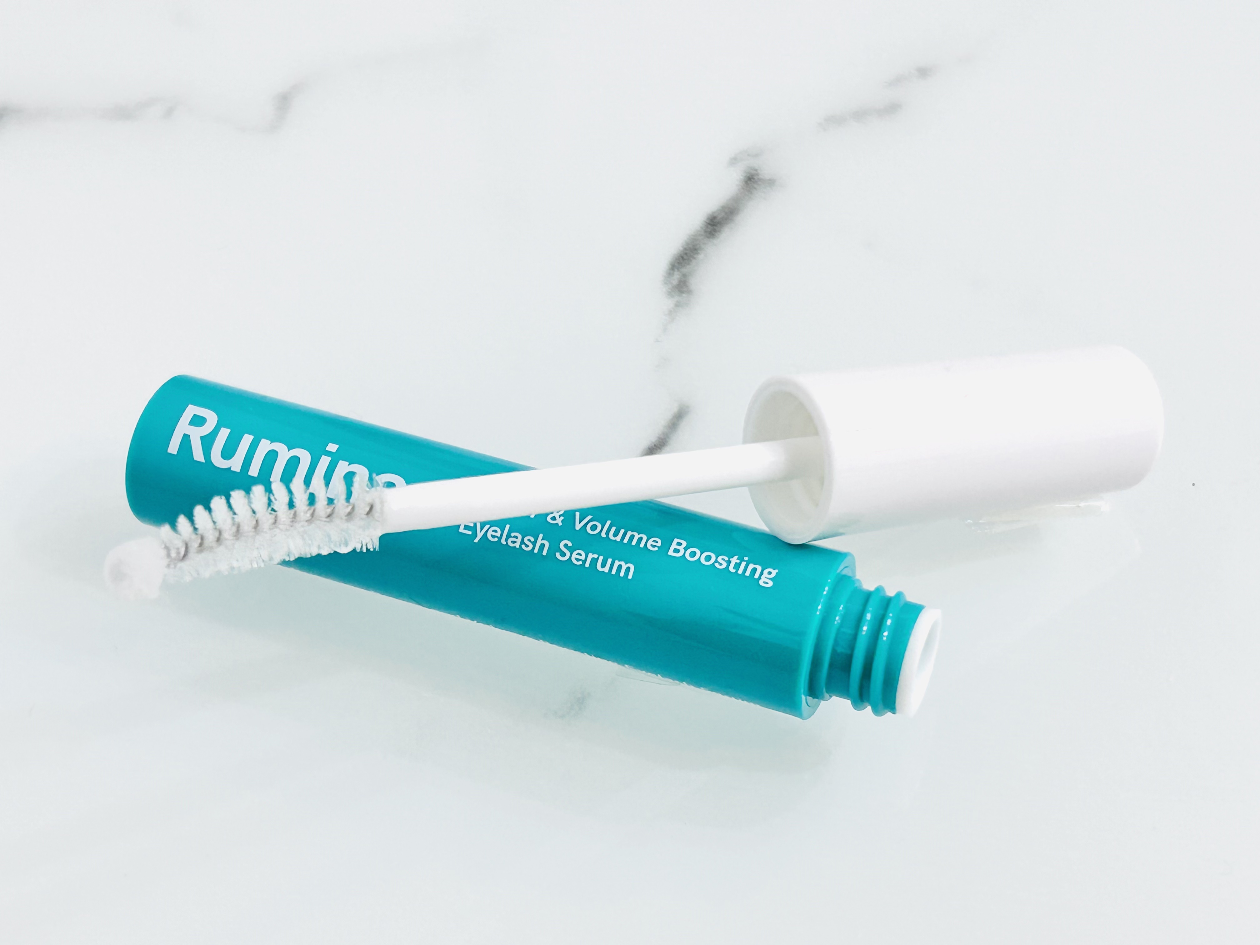 Power & Volume Boosting Eyelash Serum/Ruminae/まつげ美容液を使ったクチコミ（3枚目）