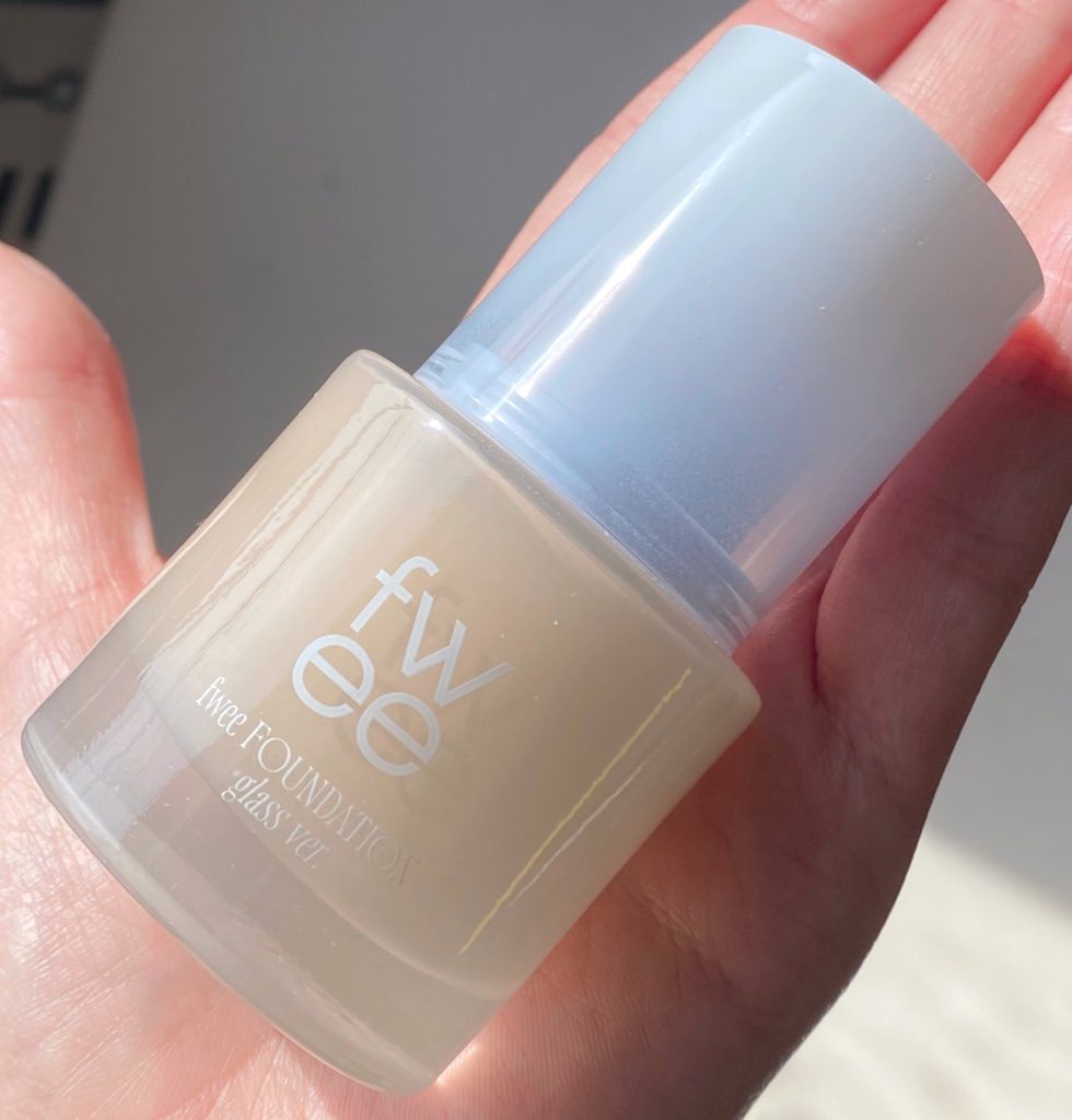 フィーファンデーションガラス 03 ヌードガラス/fwee/リキッドファンデーションを使ったクチコミ（1枚目）