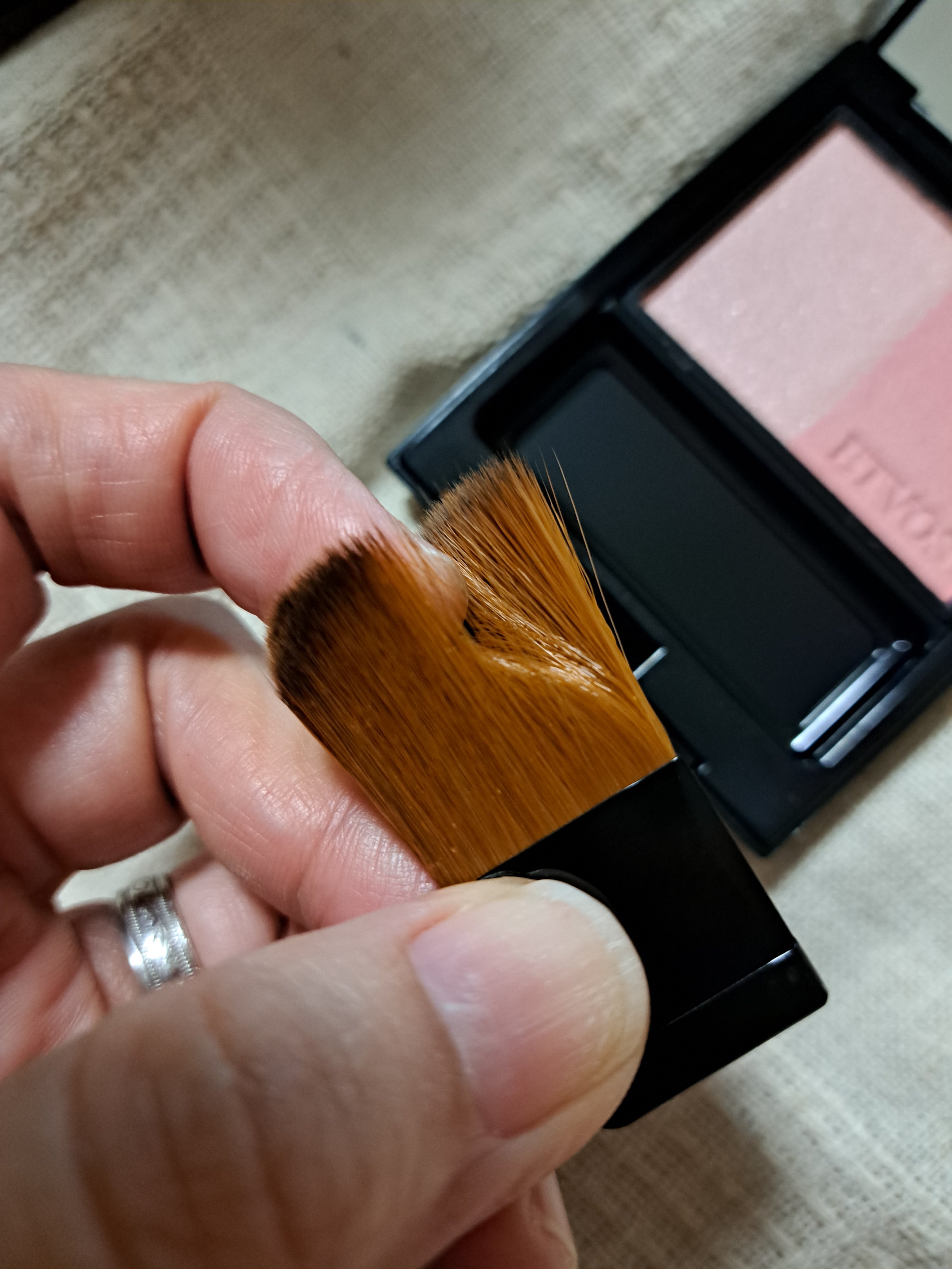 ミネラルプレストチーク/エトヴォス/パウダーチークを使ったクチコミ（3枚目）