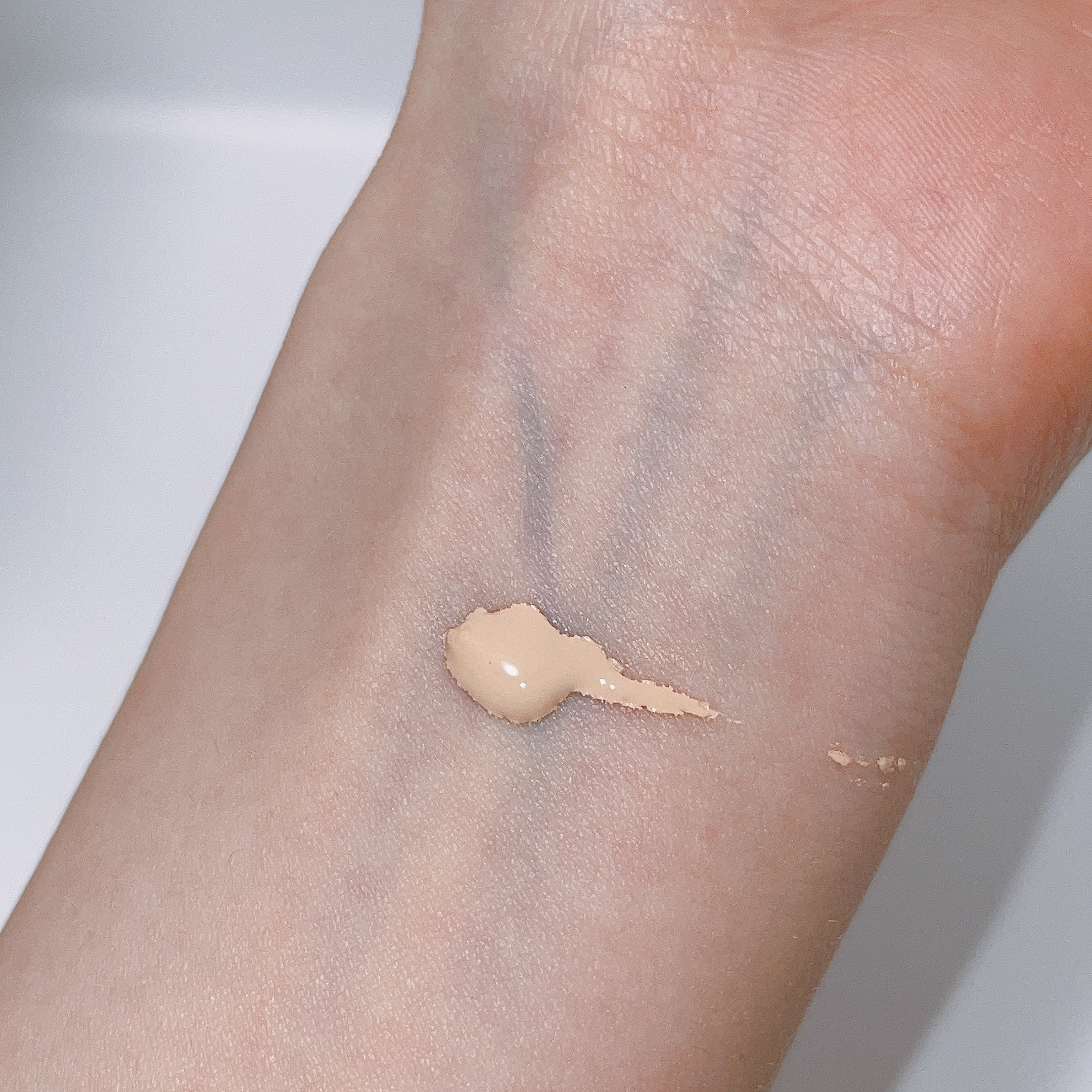 タンイドル ウルトラ ウェア リキッド N/LANCOME/リキッドファンデーションを使ったクチコミ（3枚目）