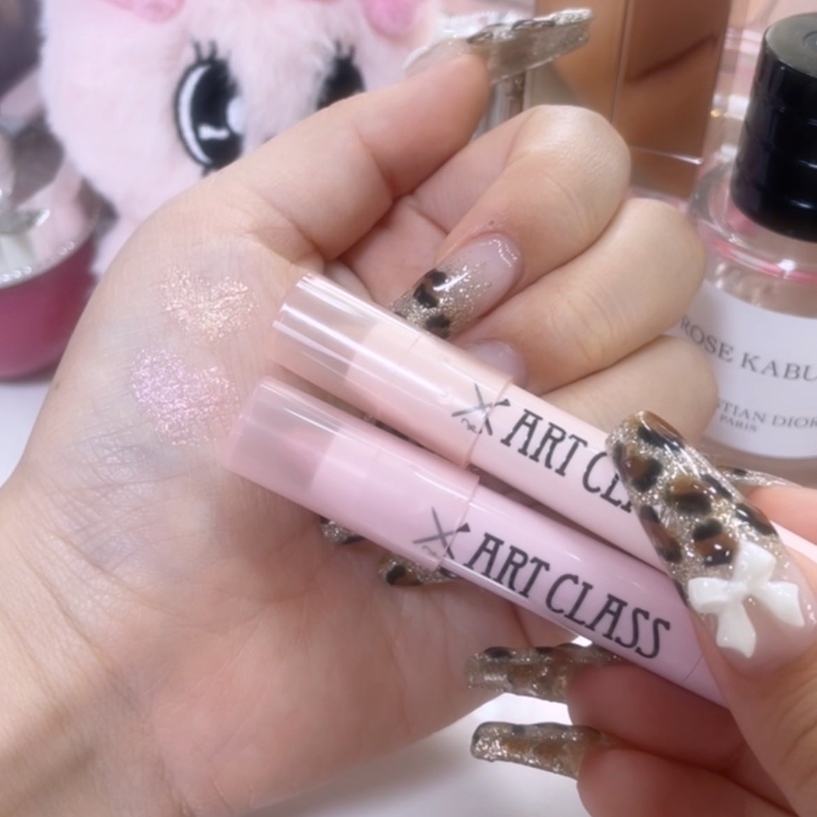 アートクラス アイグリッツ/too cool for school/スティックアイシャドウを使ったクチコミ(2枚目)