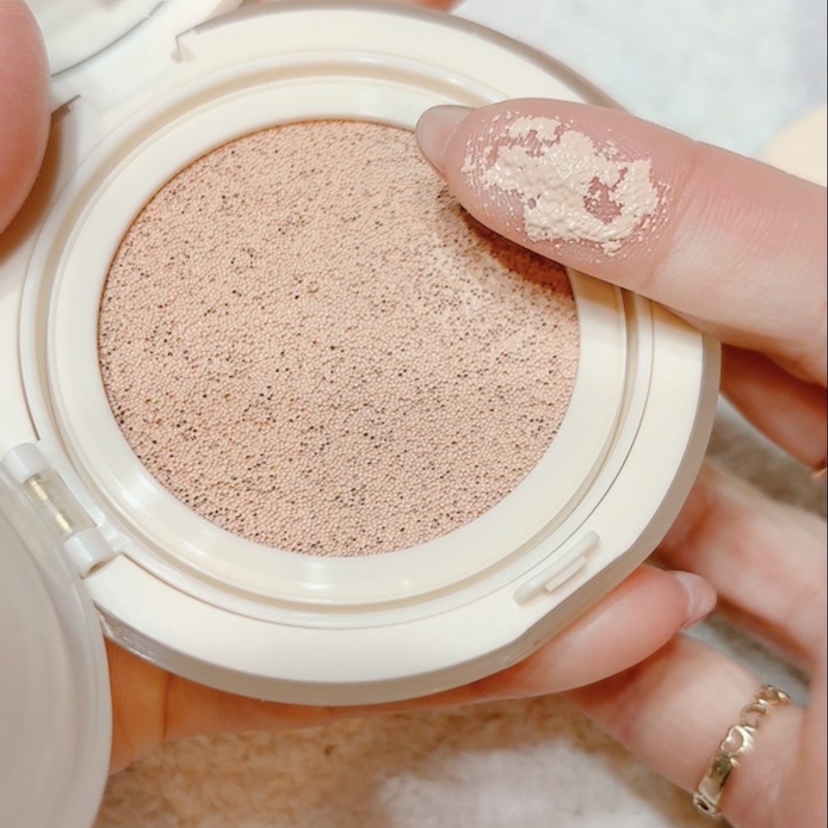 フィー クッションエッグフィットカバー/fwee/クッションファンデーションを使ったクチコミ（3枚目）