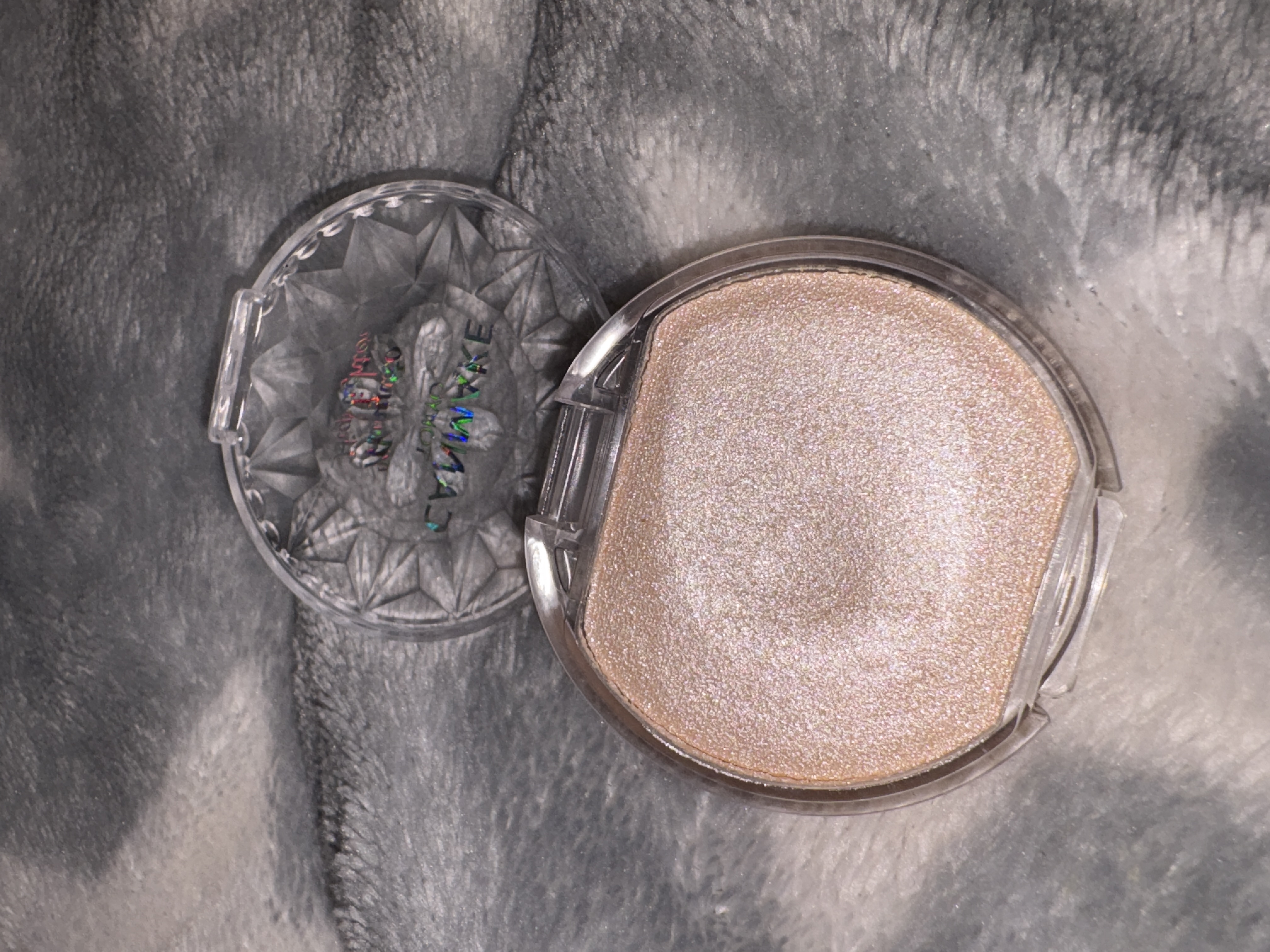 むにゅっとハイライター/キャンメイク/クリームハイライトを使ったクチコミ（1枚目）