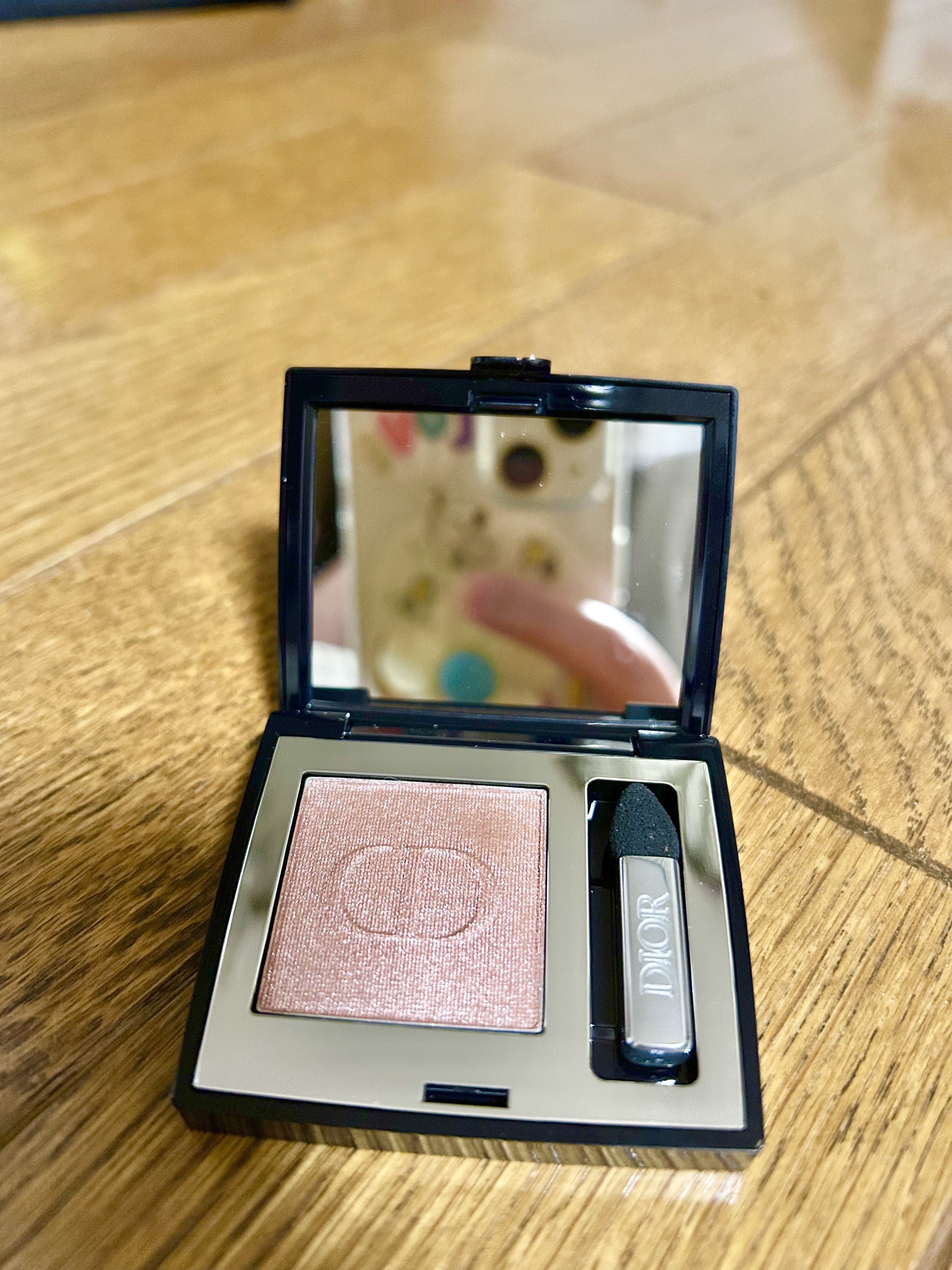 ディオールショウ モノ クルール 755 ローズ チュール/Dior/アイシャドウを使ったクチコミ（2枚目）