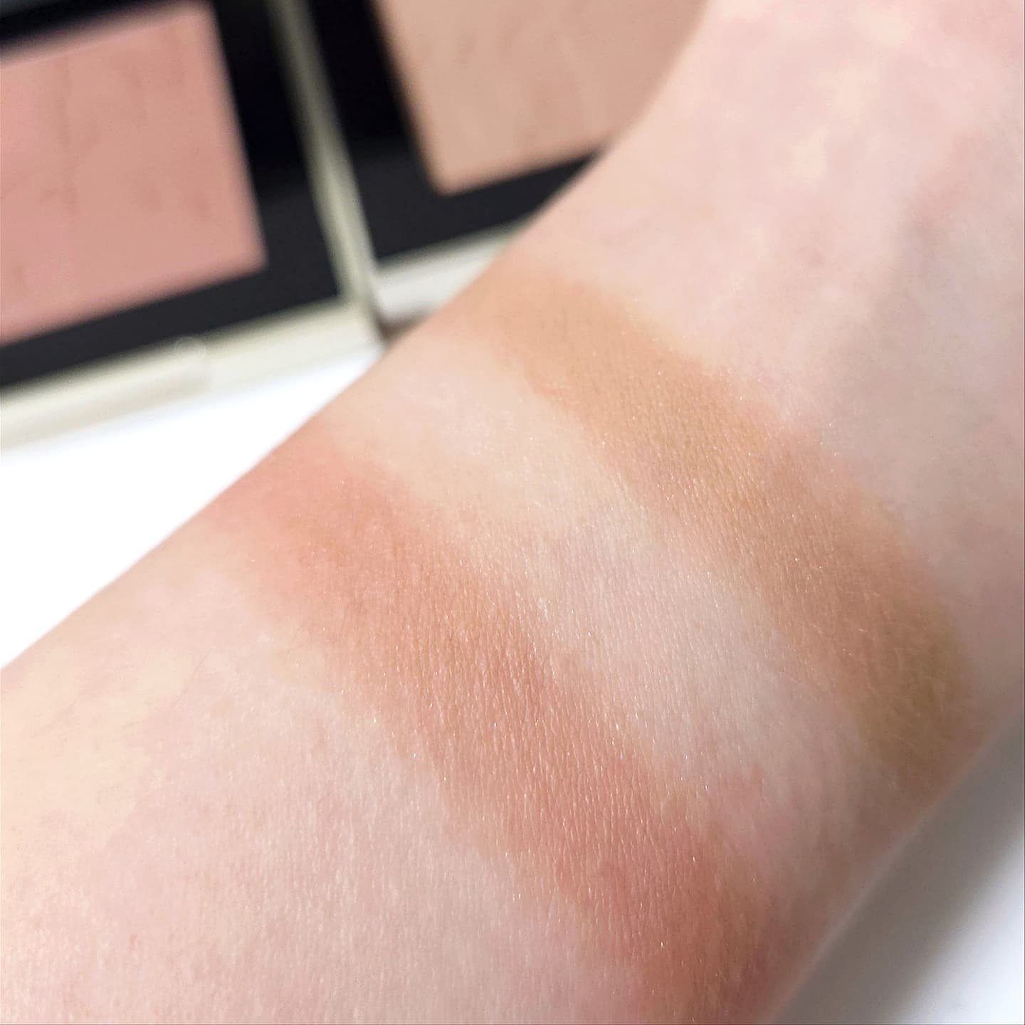 オールオーバーフェイスブラッシュ/TWO SLASH FOUR/パウダーチークを使ったクチコミ（2枚目）