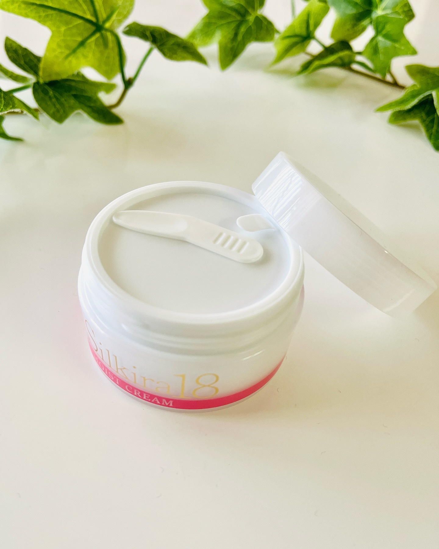 シルキラ18-シリカ（ケイ素）配合オールインワンジェル しっとり/シルキラ/フェイスクリームを使ったクチコミ（3枚目）