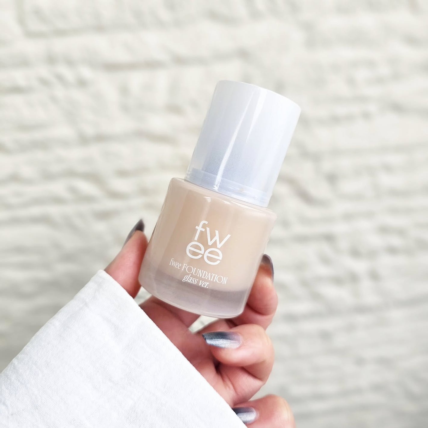 フィーファンデーションガラス/fwee/リキッドファンデーションを使ったクチコミ(4枚目)