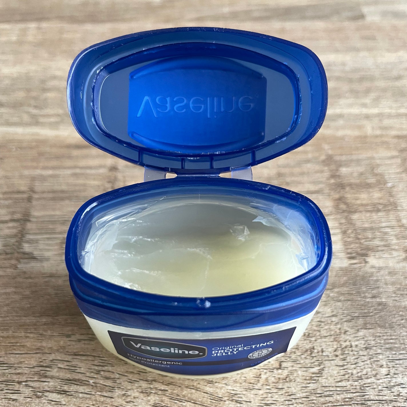 オリジナル ピュアスキンジェリー/ヴァセリン/ボディクリームを使ったクチコミ(4枚目)