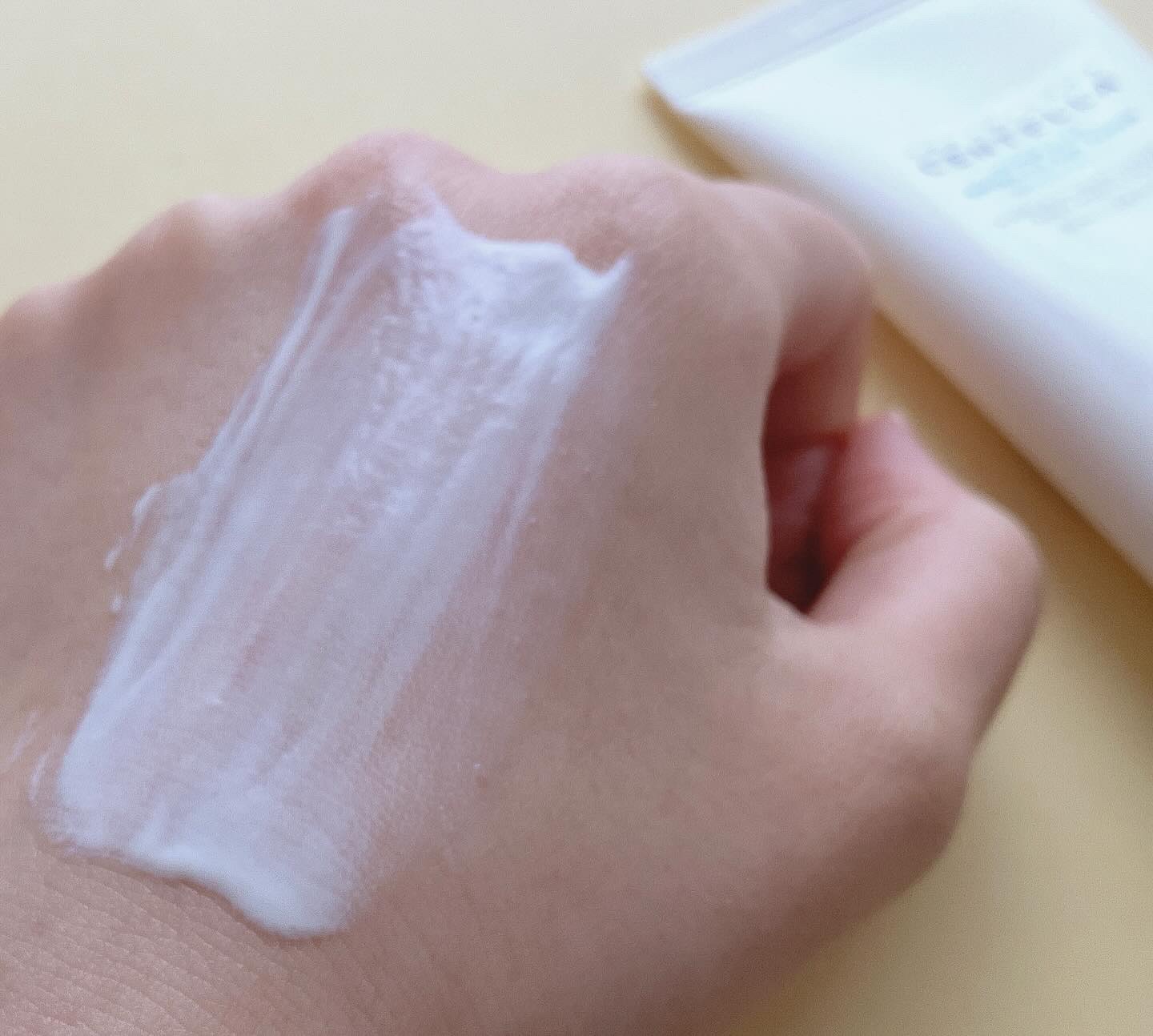 ヒアルーシカ ウォーターフィット サンセラム/SKIN1004/日焼け止めローションを使ったクチコミ（3枚目）