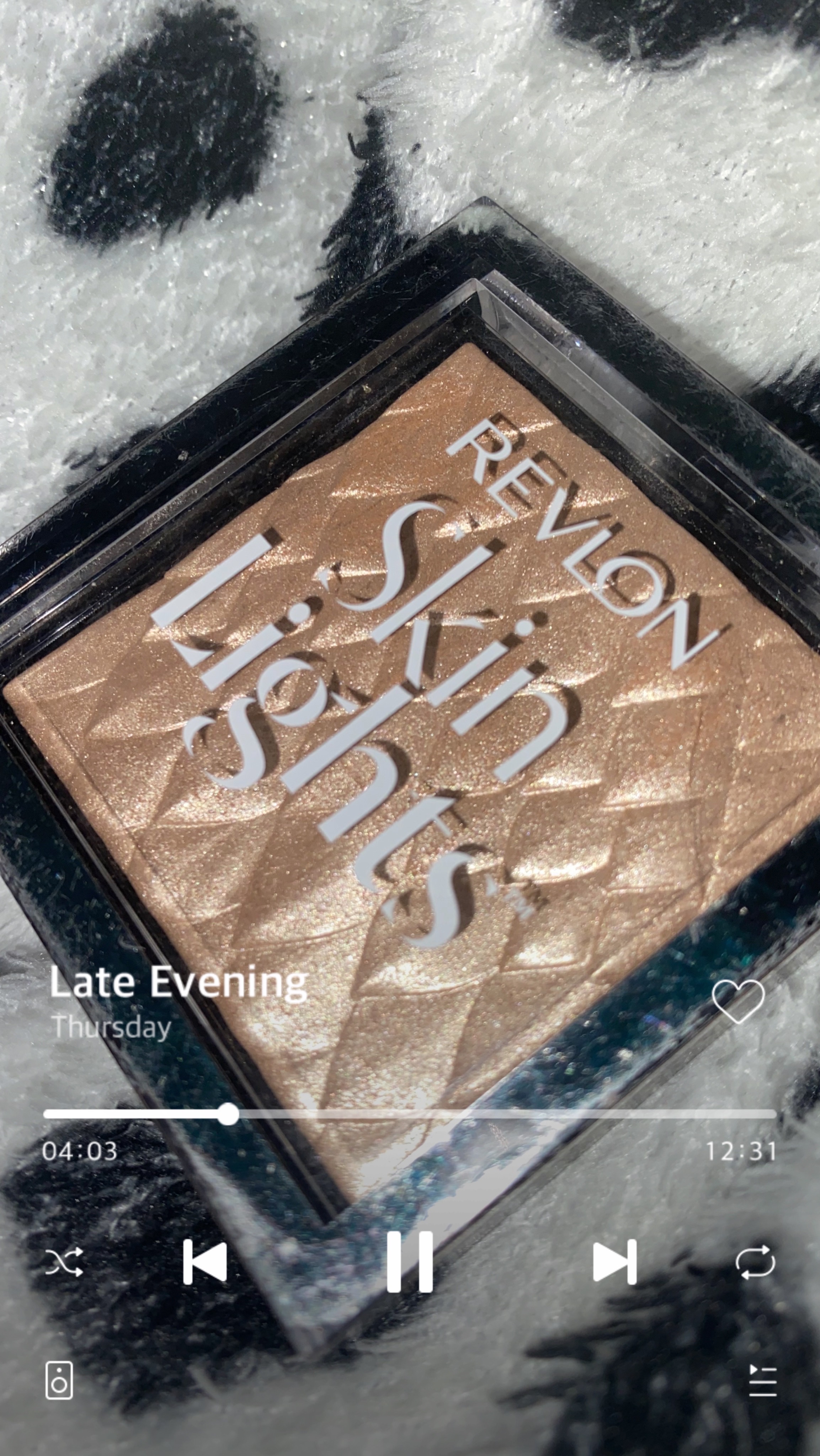 スキンライト プリズマティック ハイライター/REVLON/プレストパウダーを使ったクチコミ（1枚目）