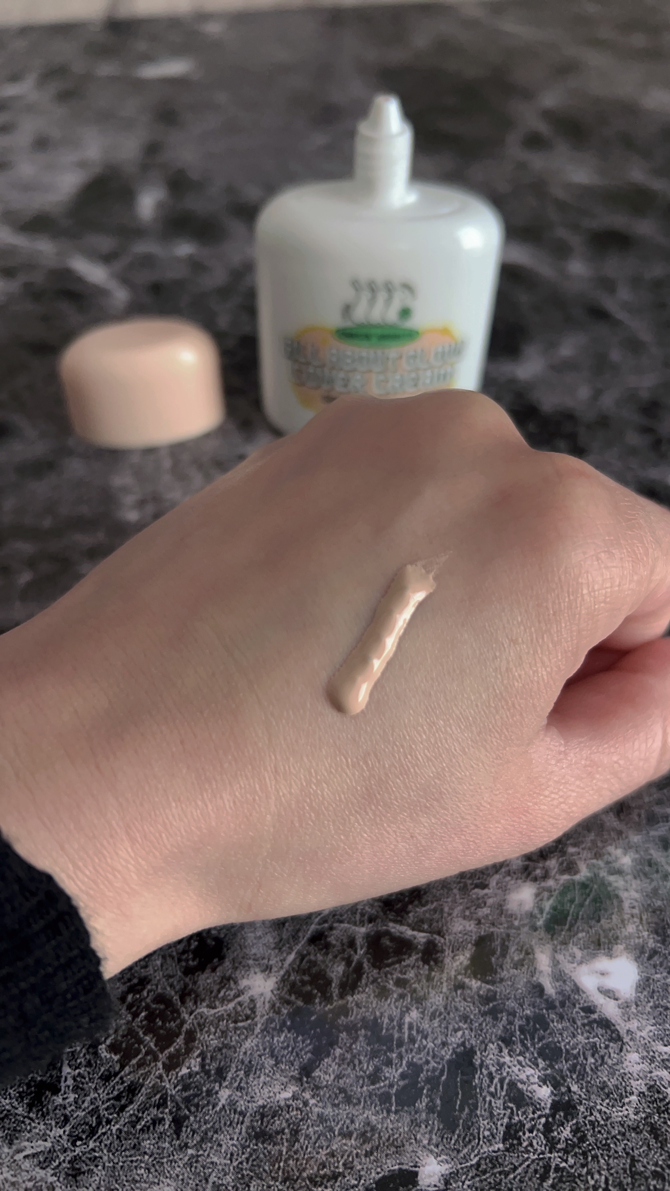 オールアバウトグロウトーンアップクリーム/CHASIN'RABBITS/化粧下地を使ったクチコミ（3枚目）