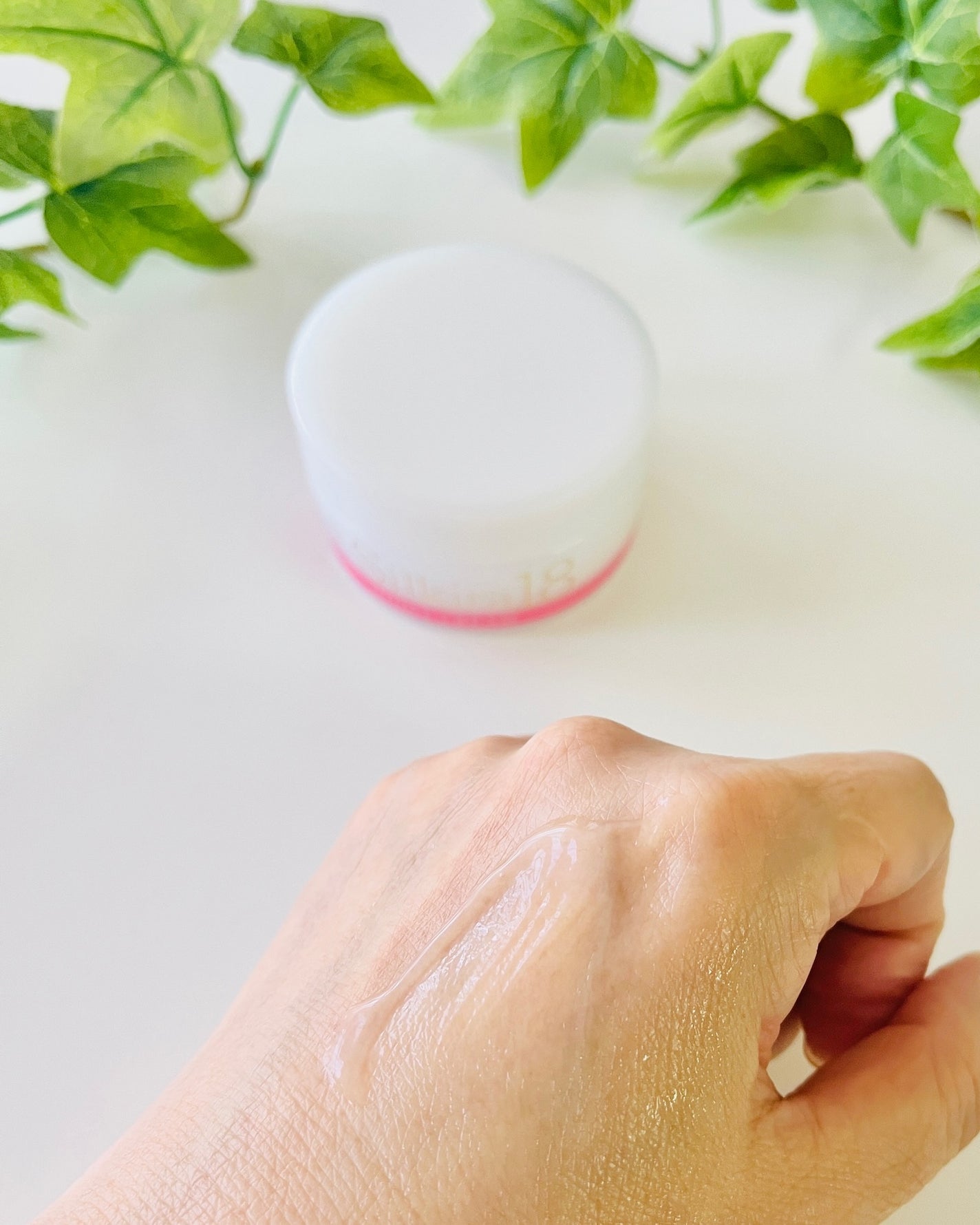 シルキラ18-シリカ(ケイ素)配合オールインワンジェル しっとり/シルキラ/フェイスクリームを使ったクチコミ(5枚目)