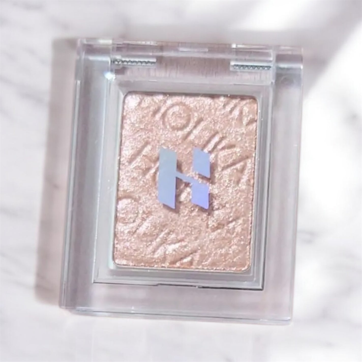 マイフェイブピースアイシャドウ/HOLIKA HOLIKA/単色アイシャドウを使ったクチコミ(2枚目)