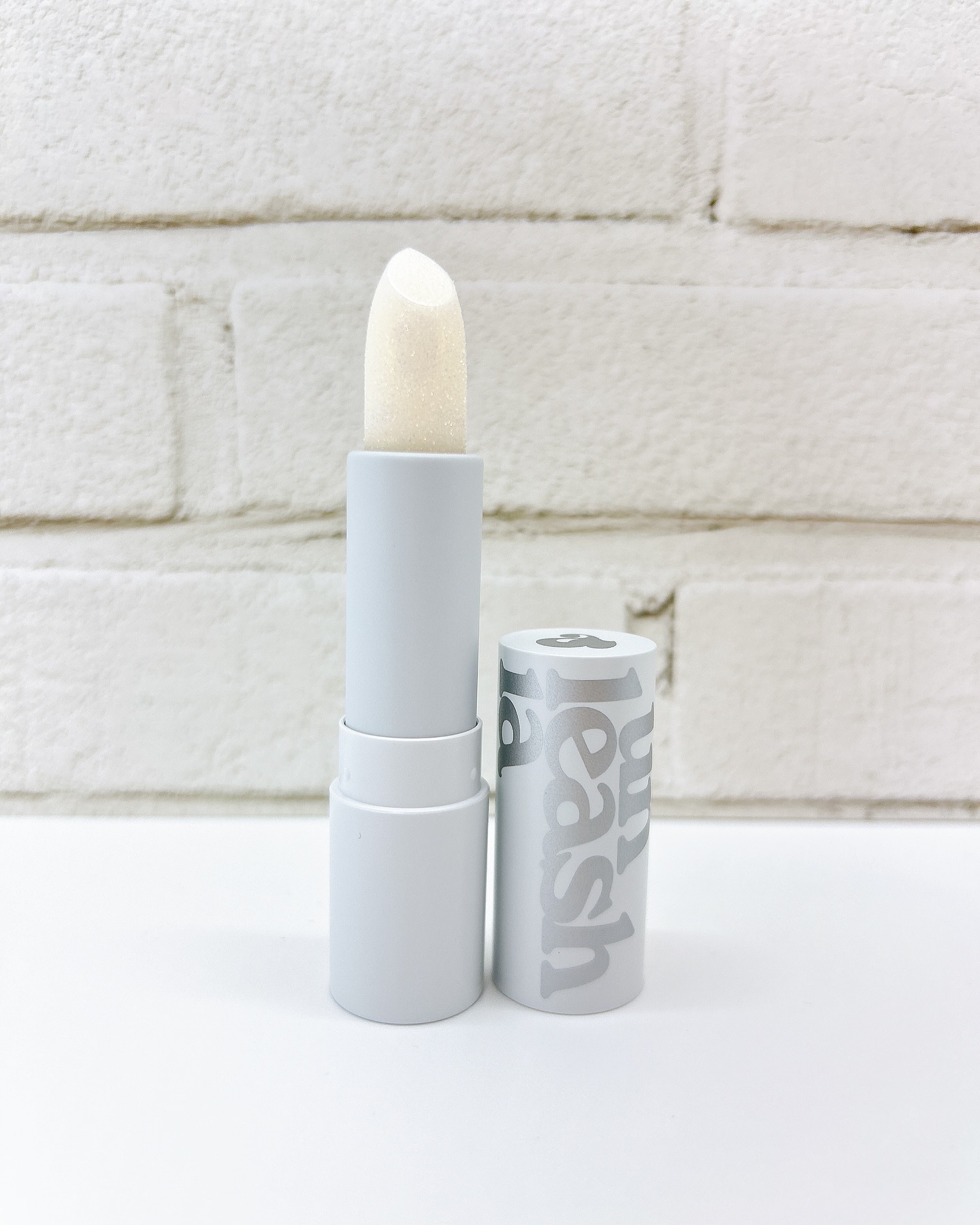 グレイシャーヴィーガンリップバーム NO.1  SNOW FROST スノウフロスト/unleashia/リップバームを使ったクチコミ（3枚目）