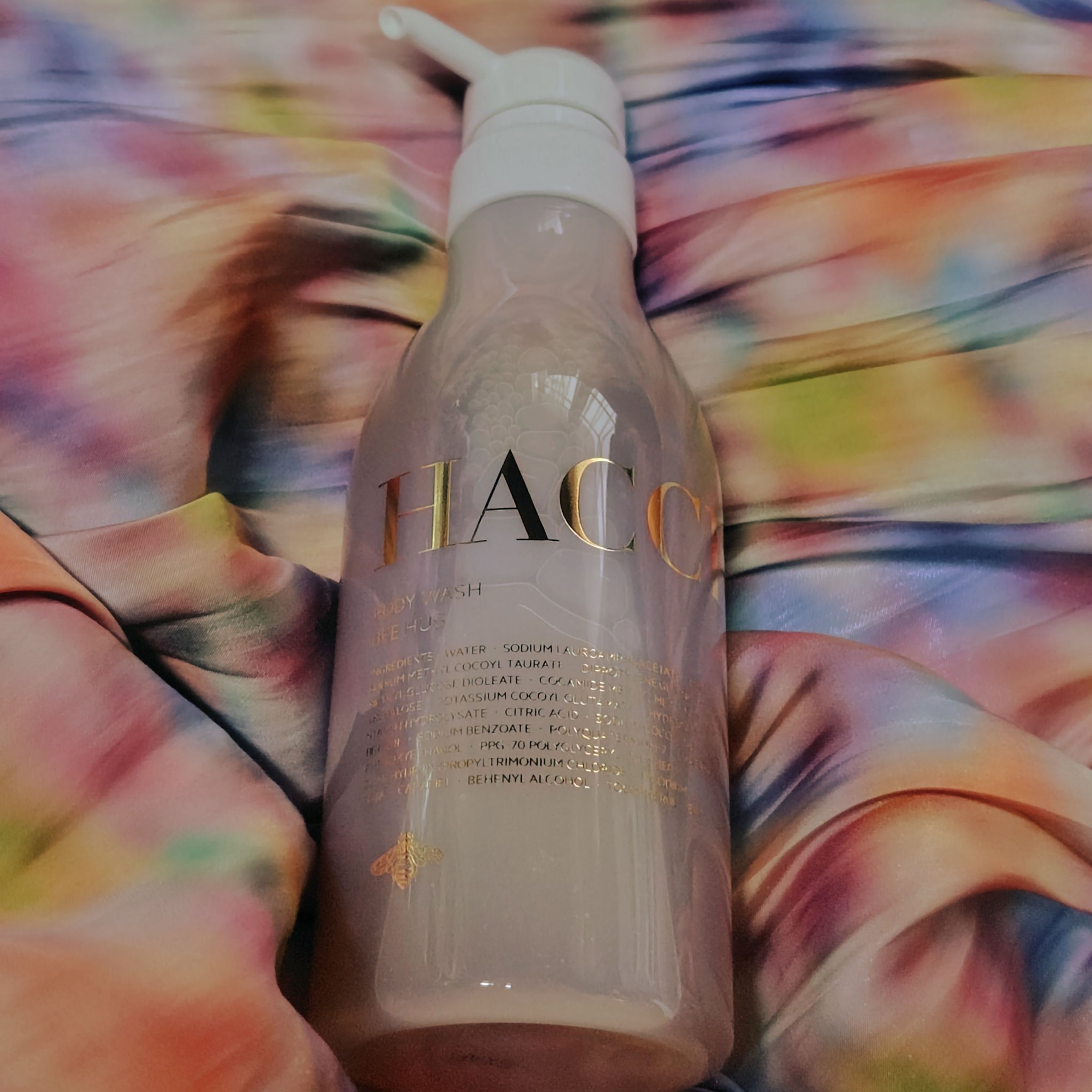 ボディウォッシュ BEE HUG 385mL/HACCI/ボディソープを使ったクチコミ（1枚目）