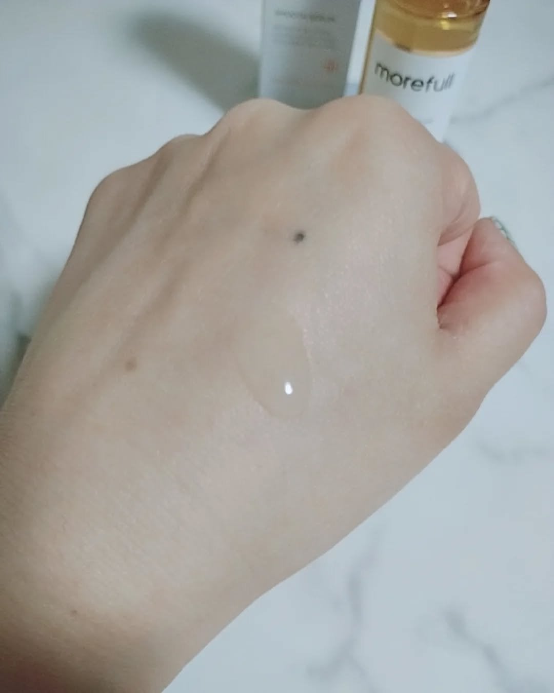 みぃ on LIPS 「毛穴保湿ケアに着目した導入美容液。モアフルスムースセラム(浸透..」(5枚目)