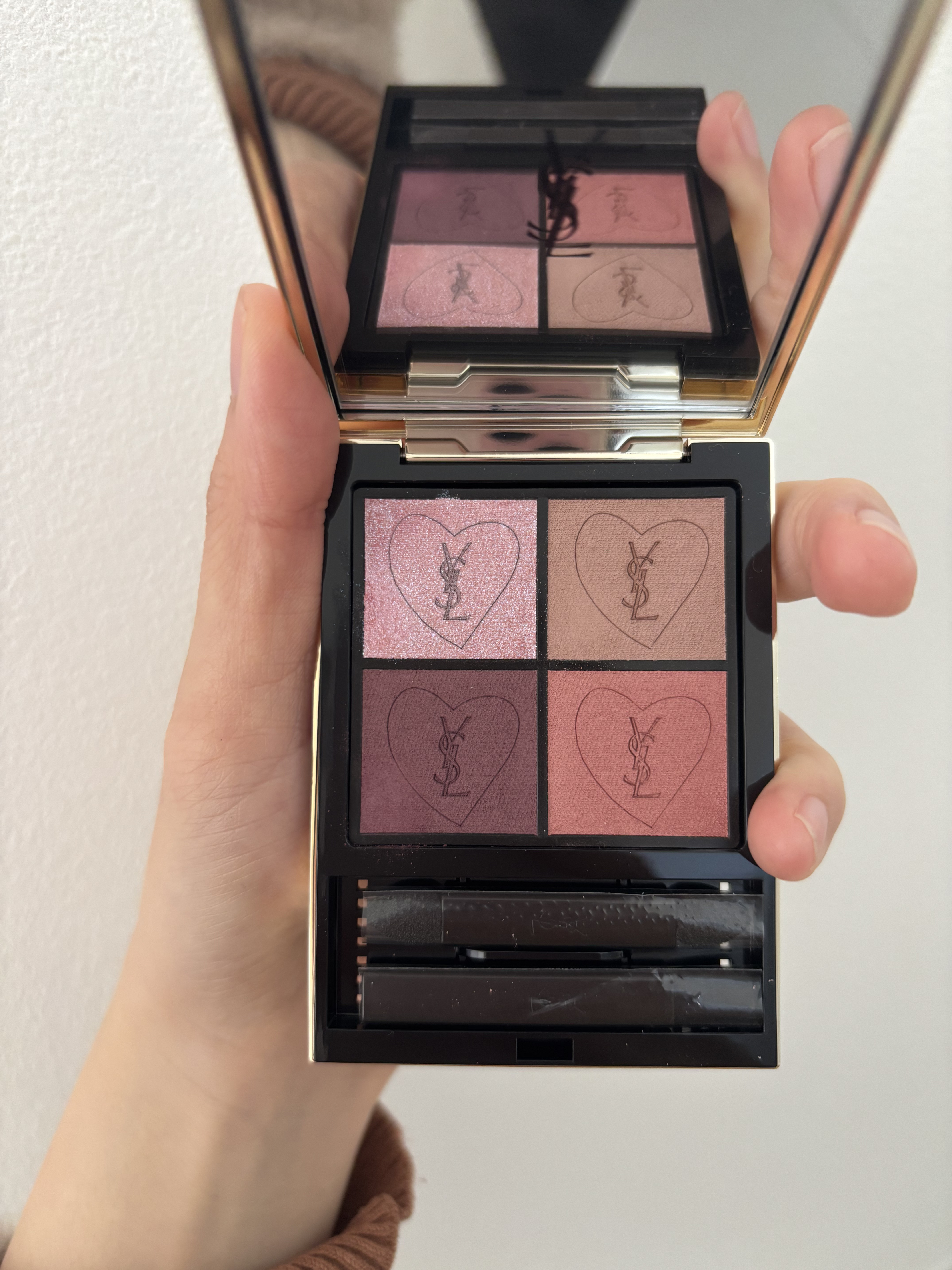 クチュール ミニ クラッチ/YVES SAINT LAURENT BEAUTE/アイシャドウパレットを使ったクチコミ（2枚目）