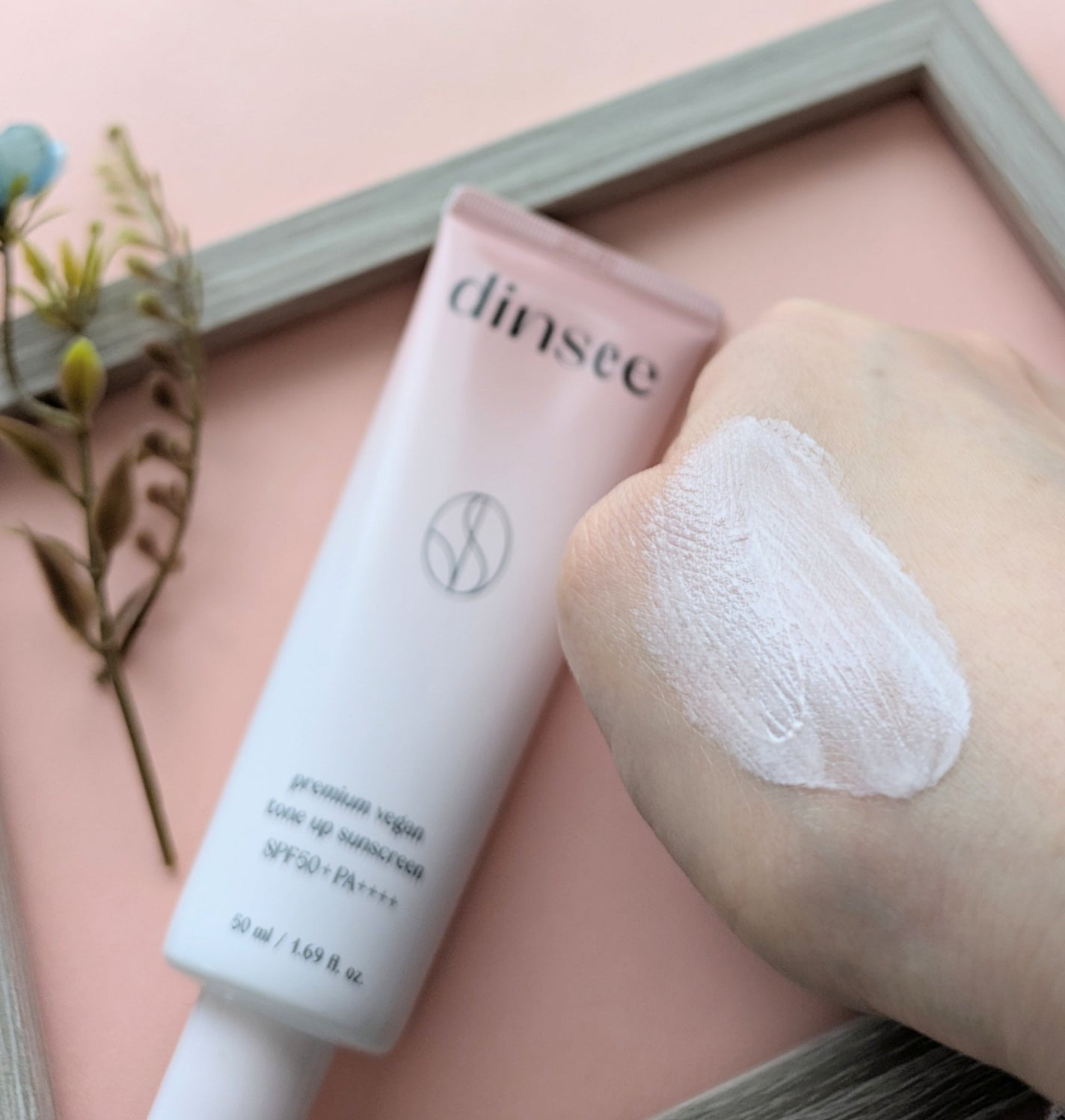 プレミ アムビーガン トーンアップ日焼け止め SPF50+PA++++/dinsee/日焼け止めミルクを使ったクチコミ(2枚目)