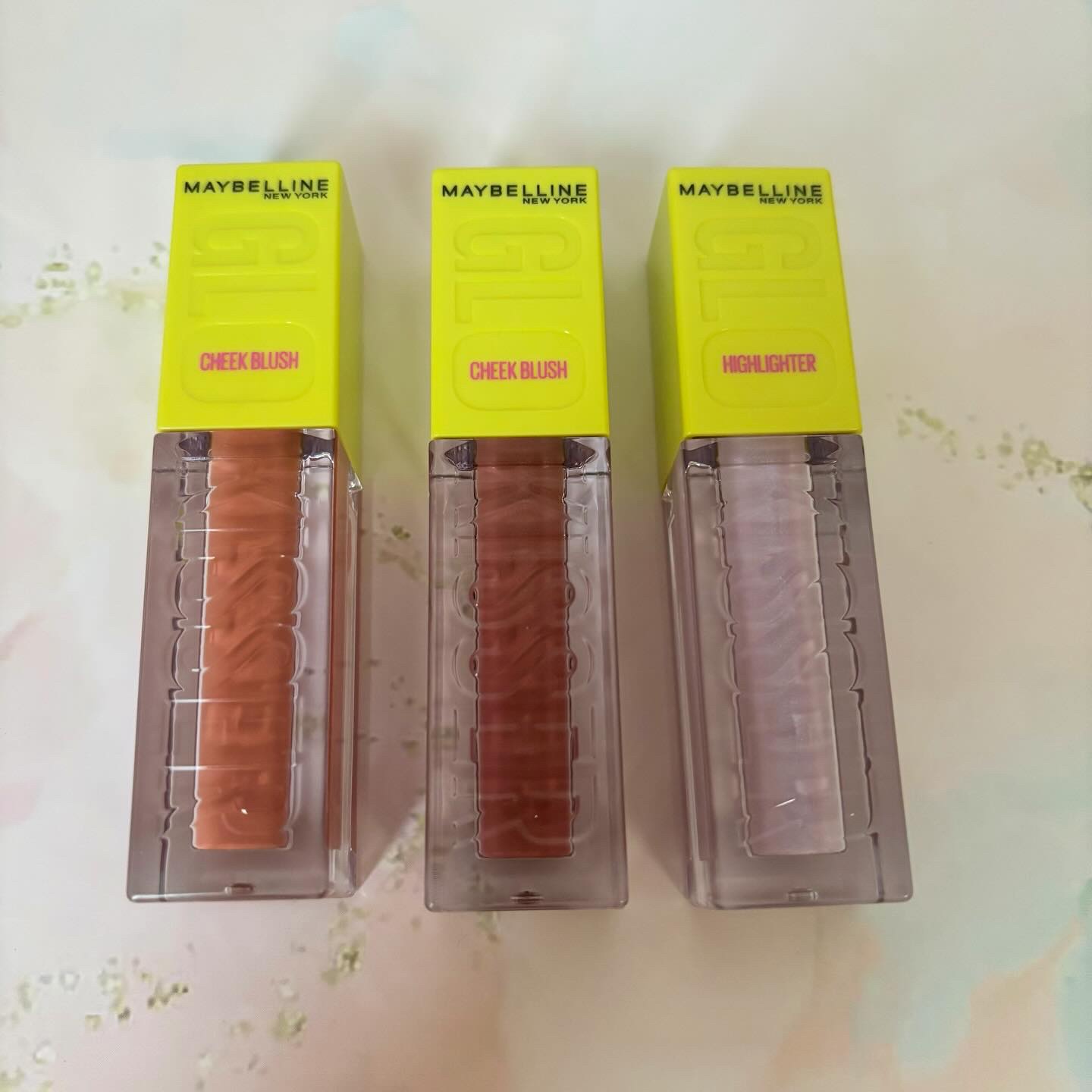 グローキッサー チークブラッシュ／グローキッサー ハイライター/MAYBELLINE NEW YORK/リキッドチークを使ったクチコミ（1枚目）