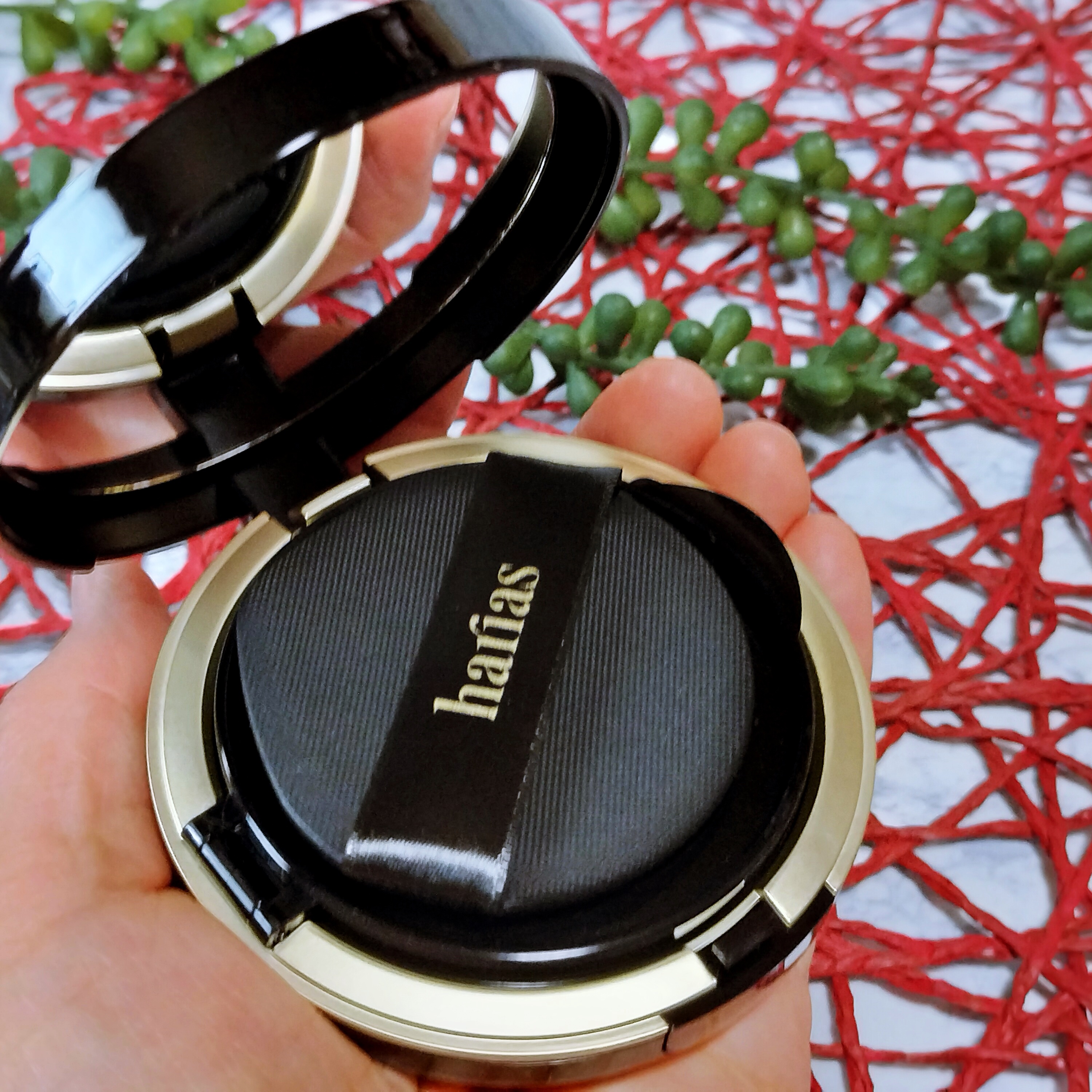 HARIAS　薬用クッションファンデーション/HARIAS/クッションファンデーションを使ったクチコミ（2枚目）