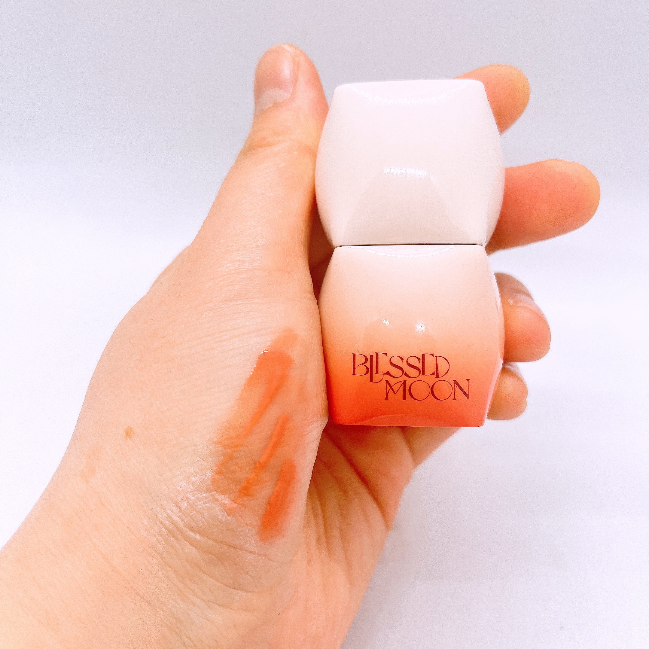 BLESSED MOON Veil Melting Color Blushのクチコミ「BLESSED MOONのVeil Melting Color Blushを使用しました😊
長.....」（3枚目）