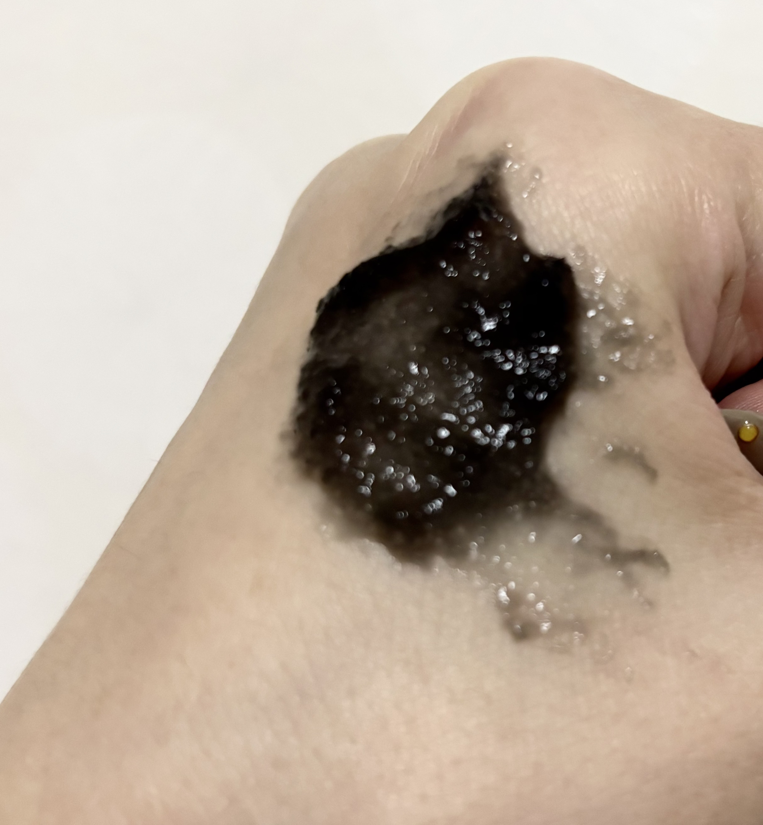 BLACK JELLY WASH（ブラックジェリーウォッシュ）/PLUEST/その他洗顔料を使ったクチコミ（3枚目）