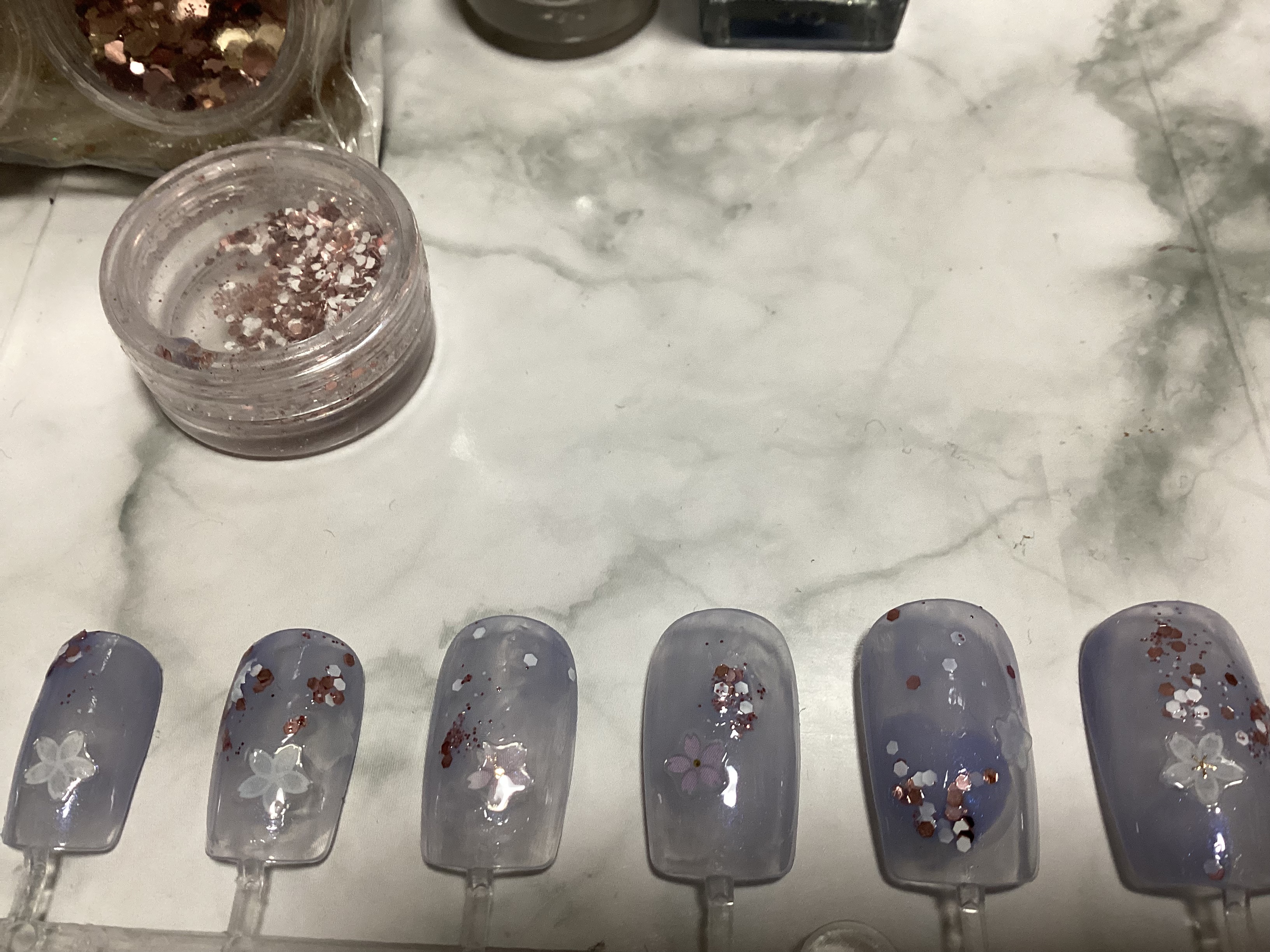 カラフルネイルズ/キャンメイク/マニキュアを使ったクチコミ（2枚目）