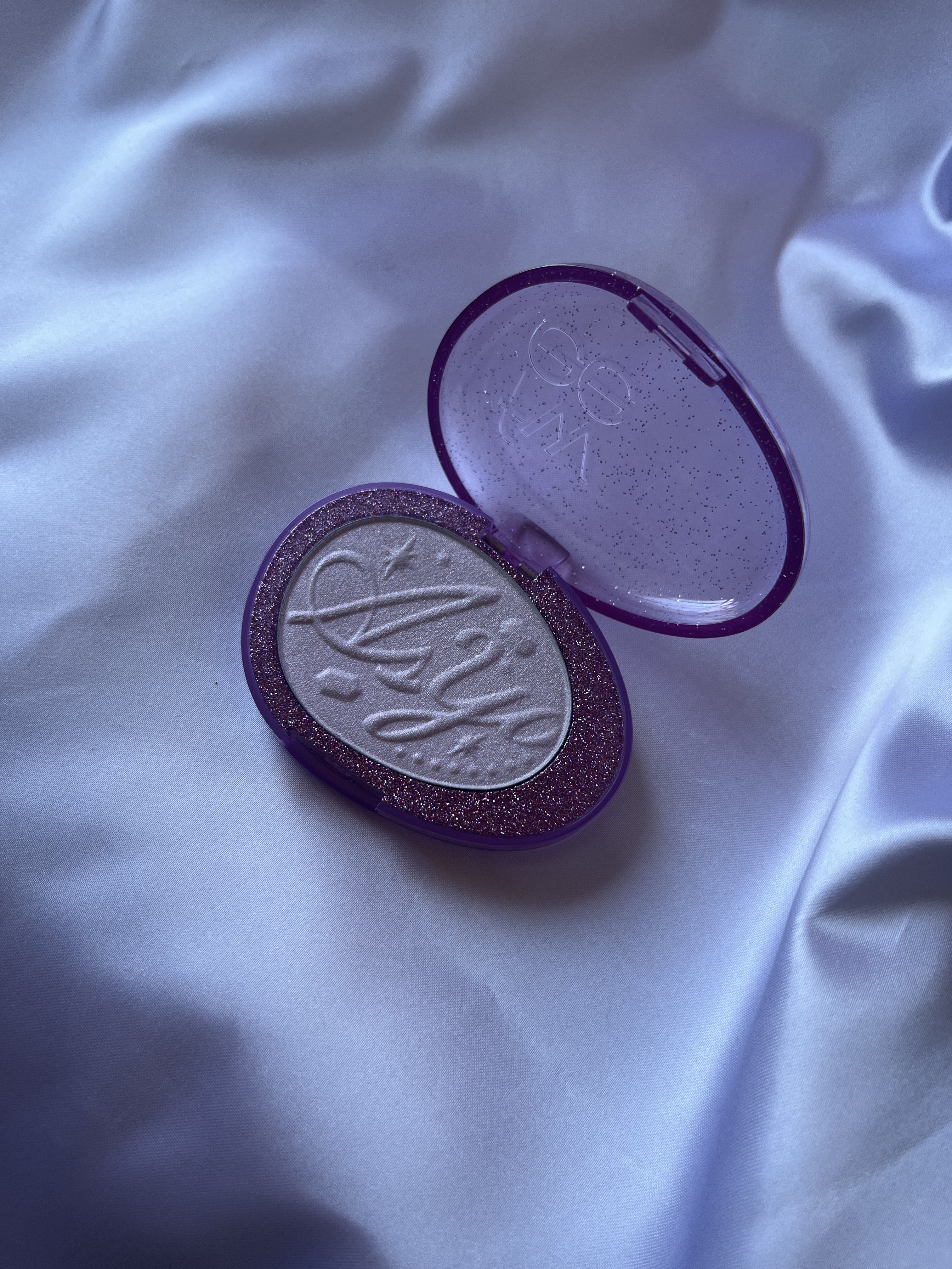 フィー グリッツストーンハイライター/fwee/パウダーハイライトを使ったクチコミ（2枚目）