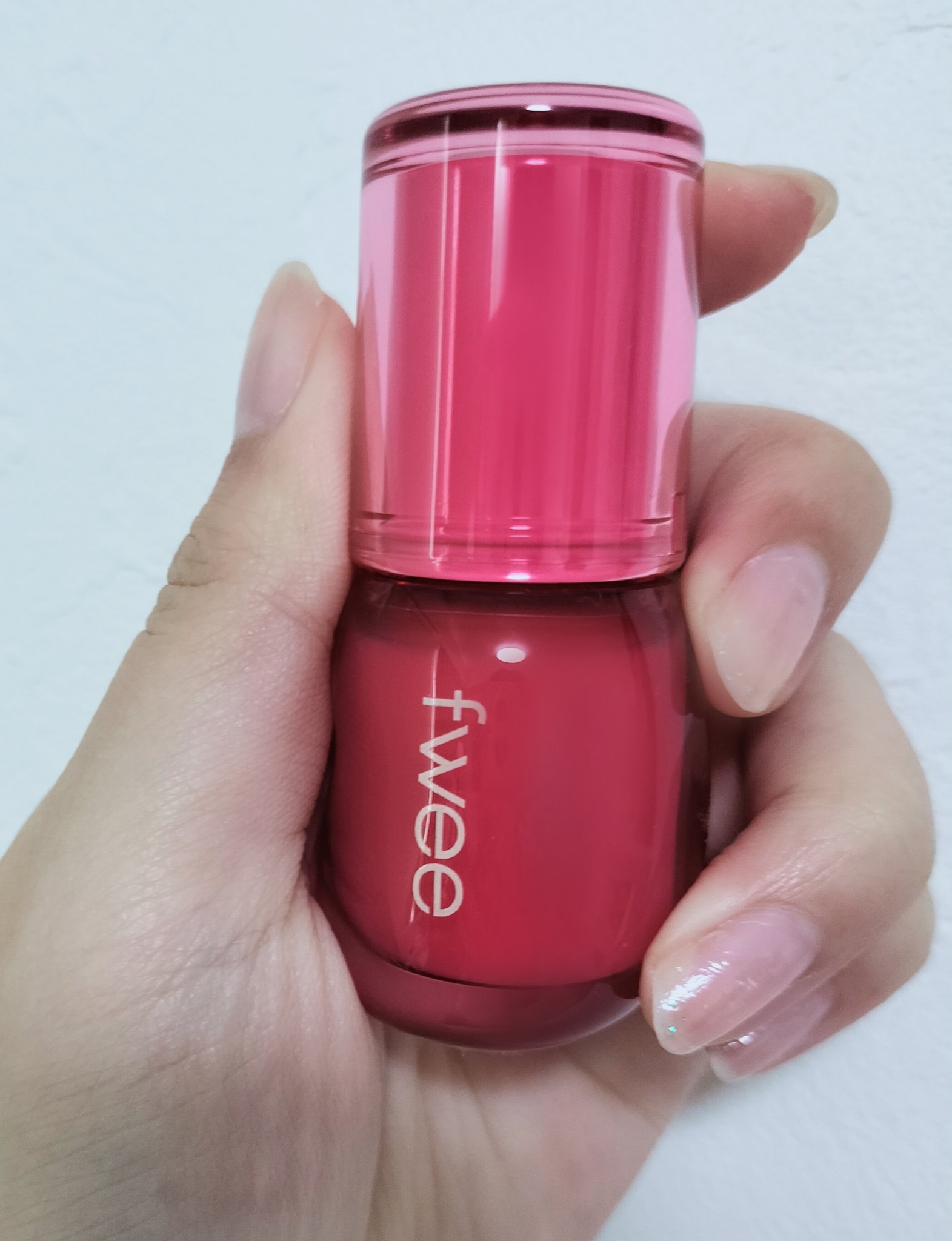 フィー 3Dボリューミンググロス/fwee/リップグロスを使ったクチコミ（1枚目）